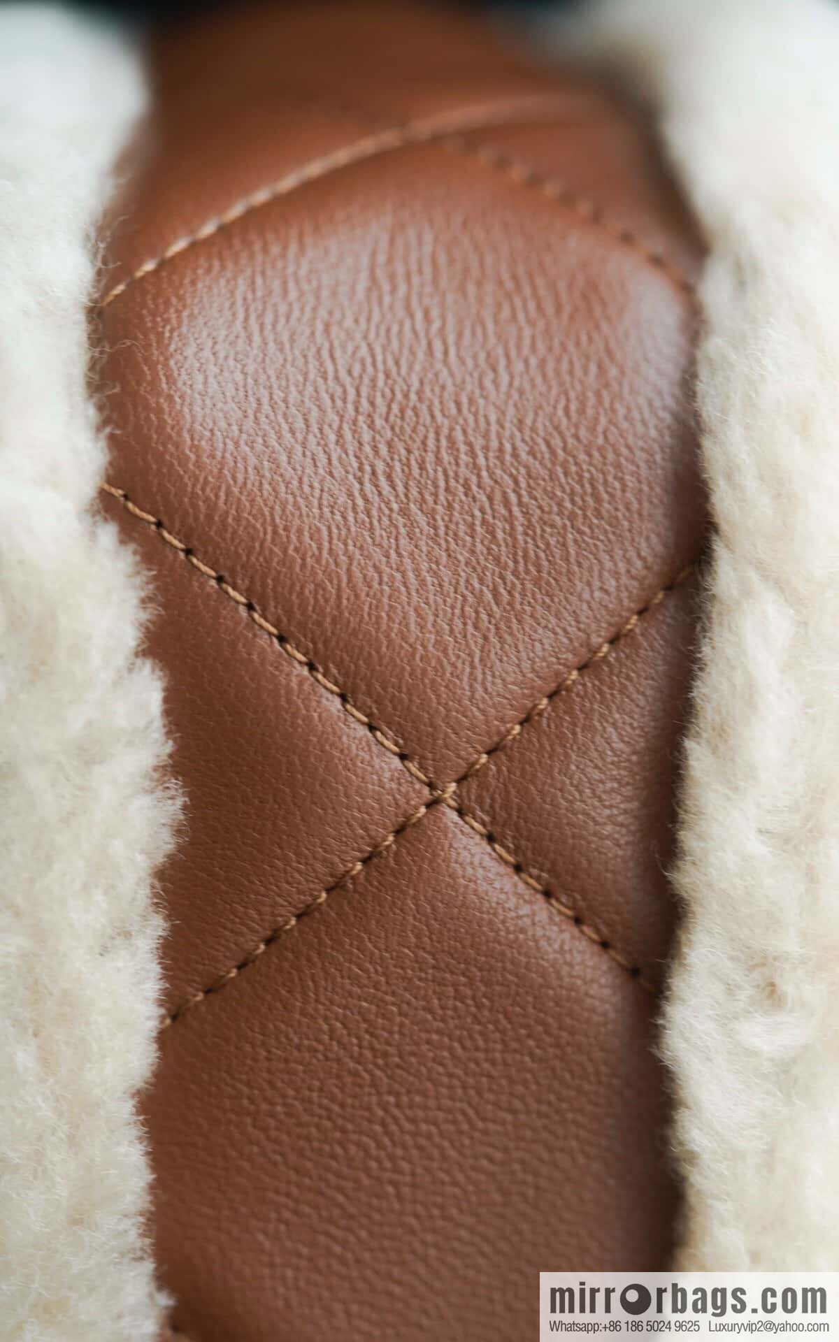 𝗖𝗵𝗮𝗻𝗲𝗹 𝟮𝟰𝗸 catwalk model | Teddy bear 🧸 lamb wool S AS5148