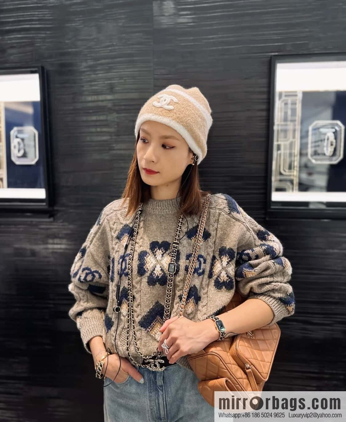 𝐂𝐇𝐀𝐍𝐄𝐋 𝟐𝟒𝐤 Camera Bag, Caramel 📷 AS5156