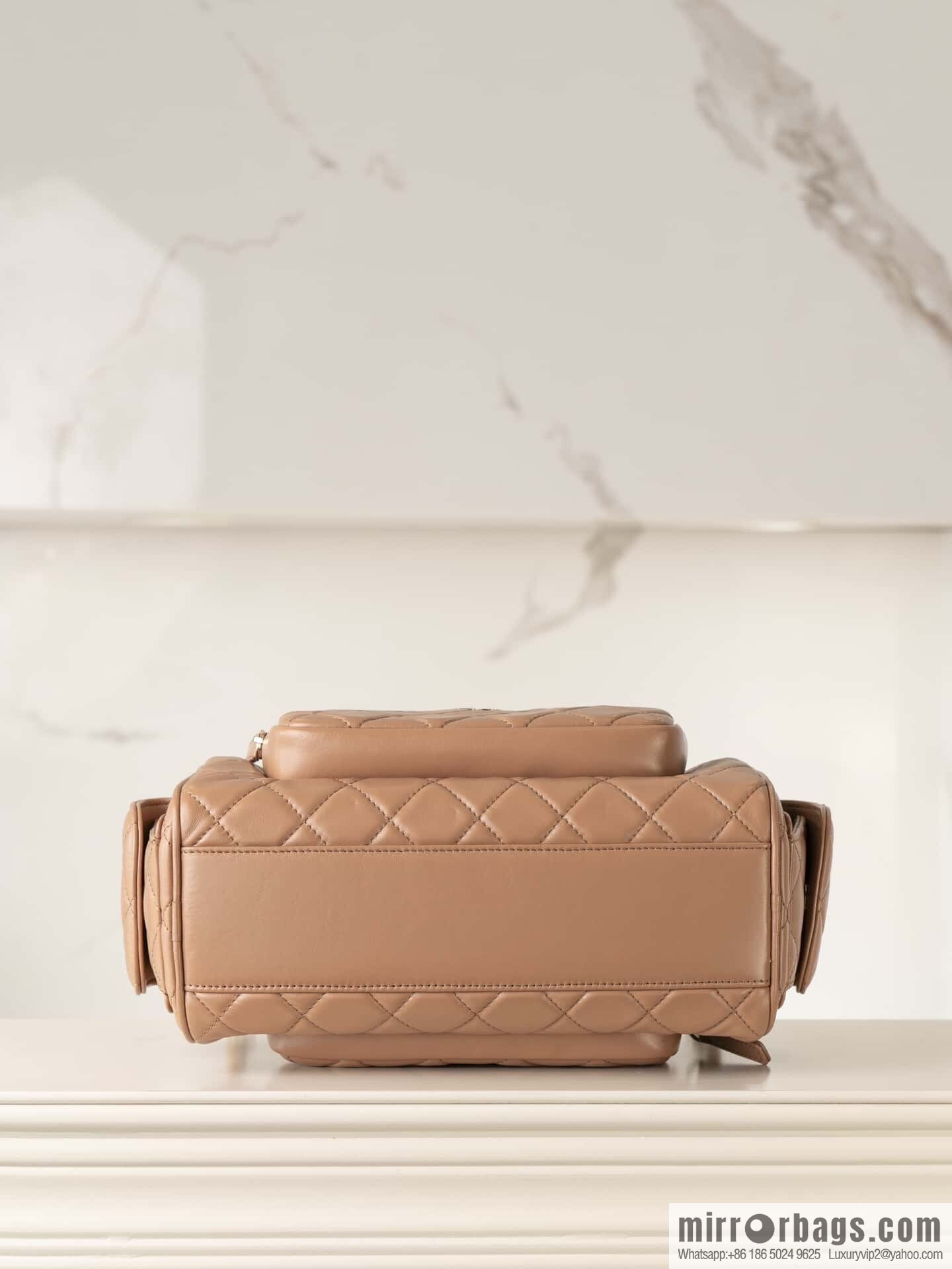 𝐂𝐇𝐀𝐍𝐄𝐋 𝟐𝟒𝐤 Camera Bag, Caramel 📷 AS5156