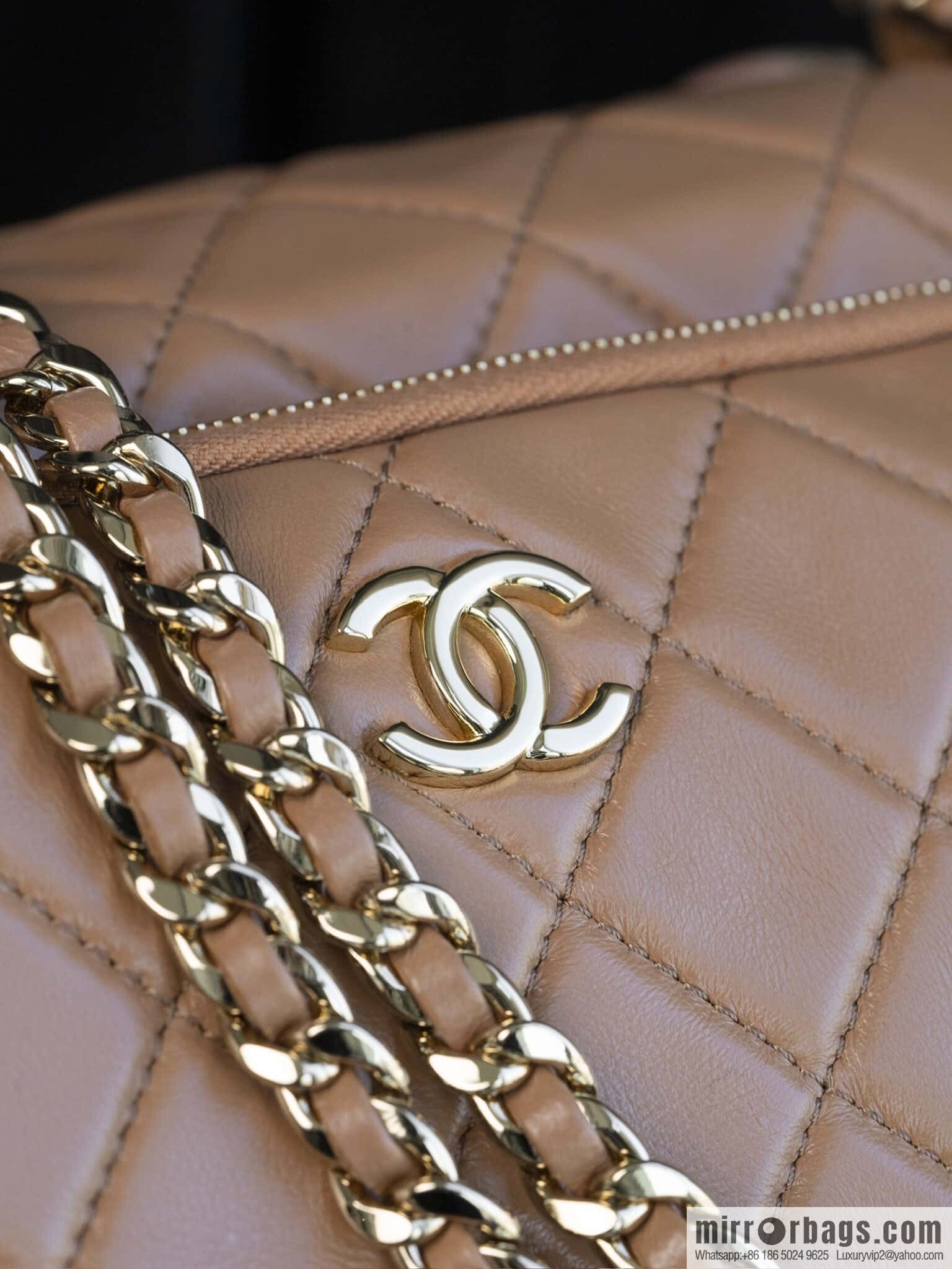 𝐂𝐇𝐀𝐍𝐄𝐋 𝟐𝟒𝐤 Camera Bag, Caramel 📷 AS5156
