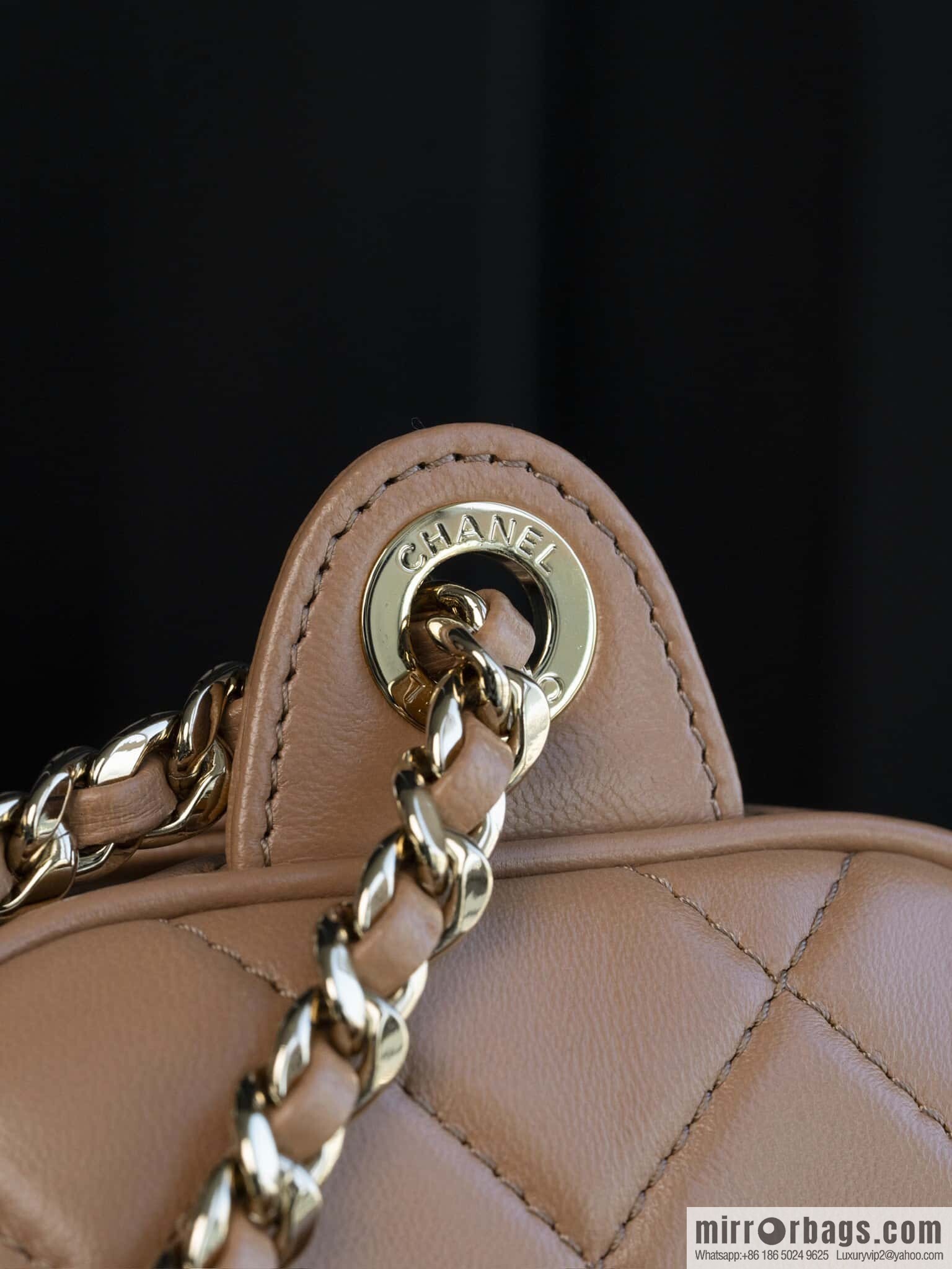𝐂𝐇𝐀𝐍𝐄𝐋 𝟐𝟒𝐤 Camera Bag, Caramel 📷 AS5156