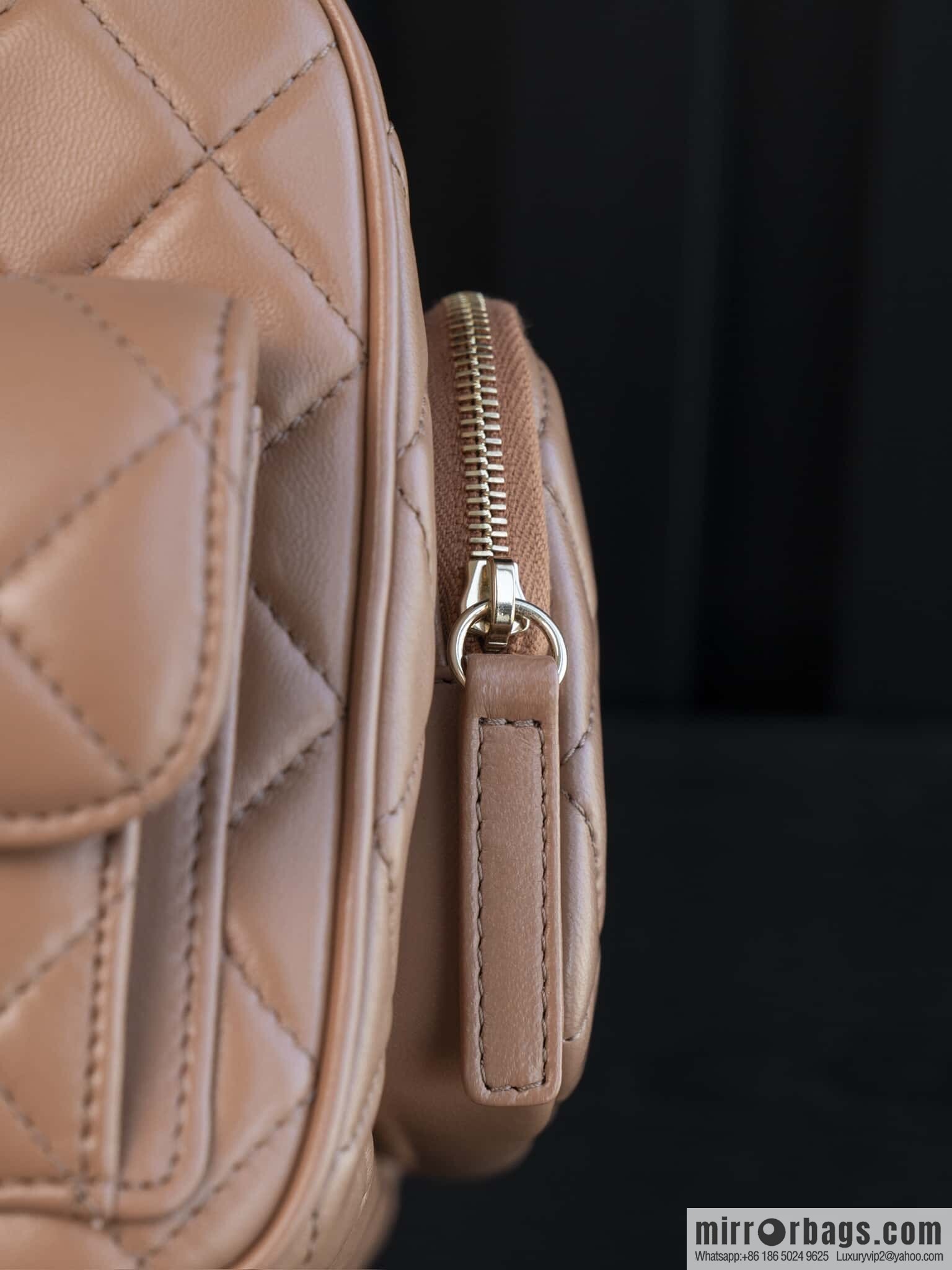 𝐂𝐇𝐀𝐍𝐄𝐋 𝟐𝟒𝐤 Camera Bag, Caramel 📷 AS5156