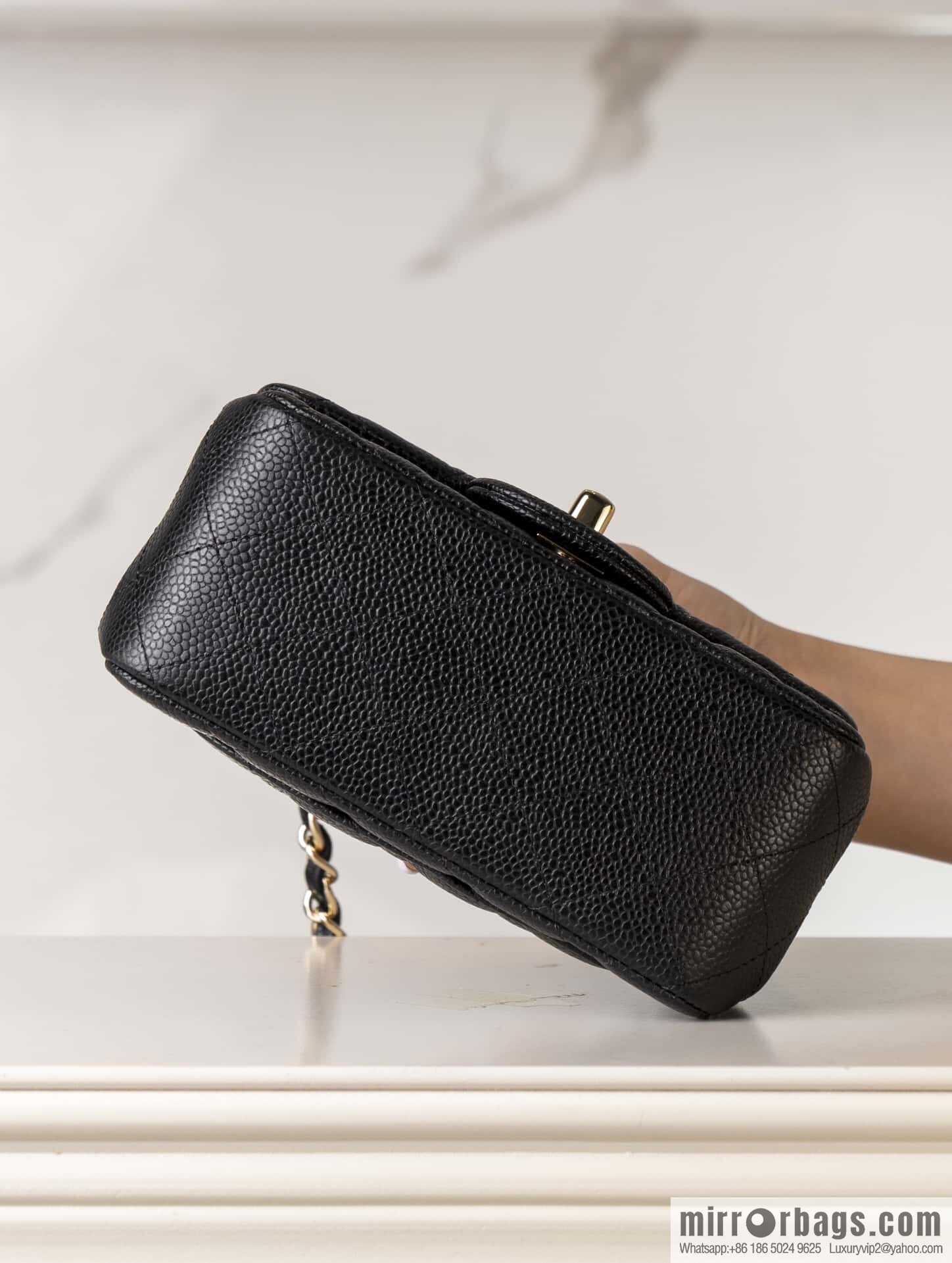 𝗖𝗹𝗮𝘀𝘀𝗶𝗰 𝗙𝗹𝗮𝗽 | genuine skin lychee pattern, Fatty Fang, black gold 🖤 A01115