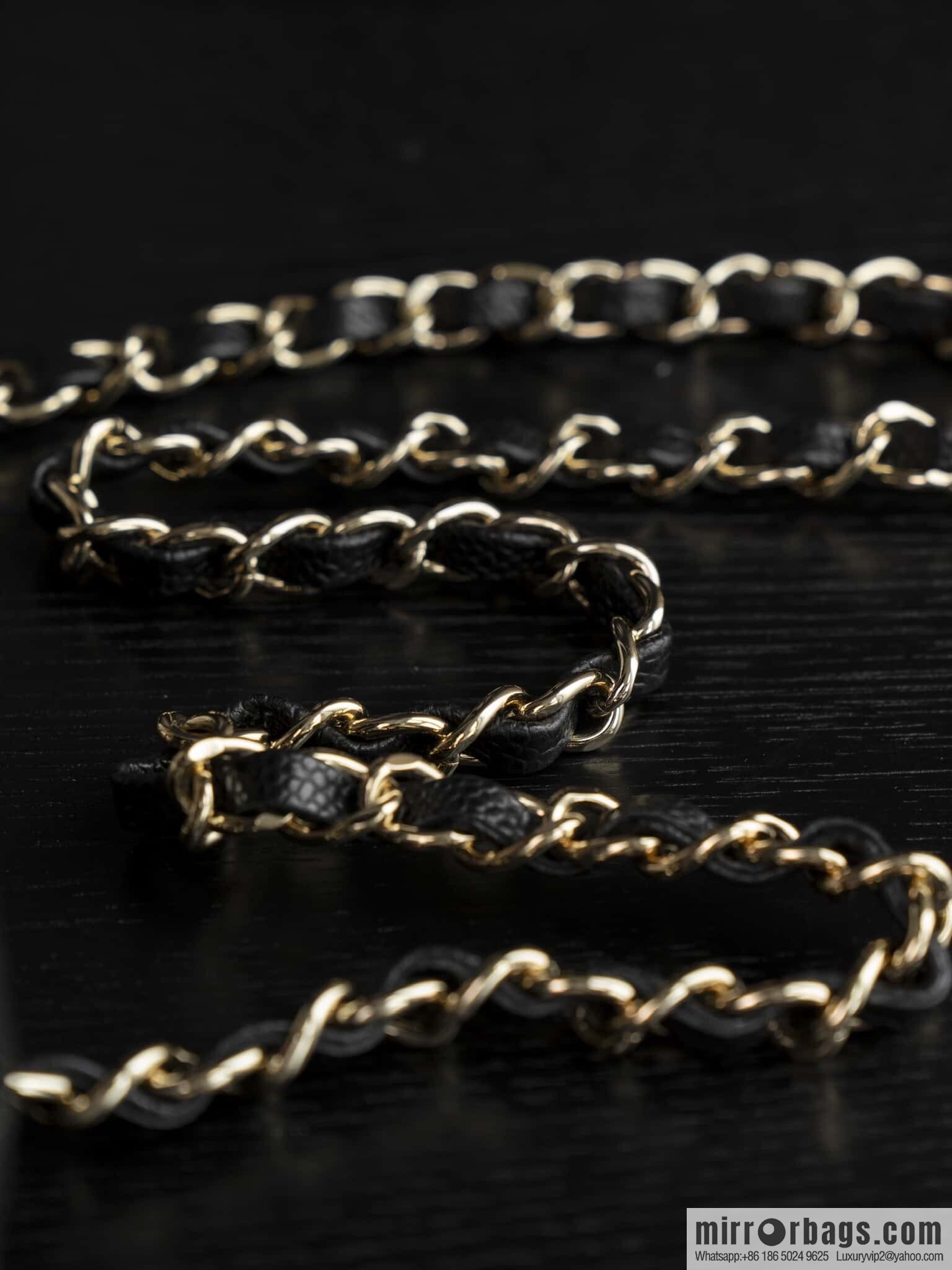𝗖𝗹𝗮𝘀𝘀𝗶𝗰 𝗙𝗹𝗮𝗽 | genuine skin lychee pattern, Fatty Fang, black gold 🖤 A01115