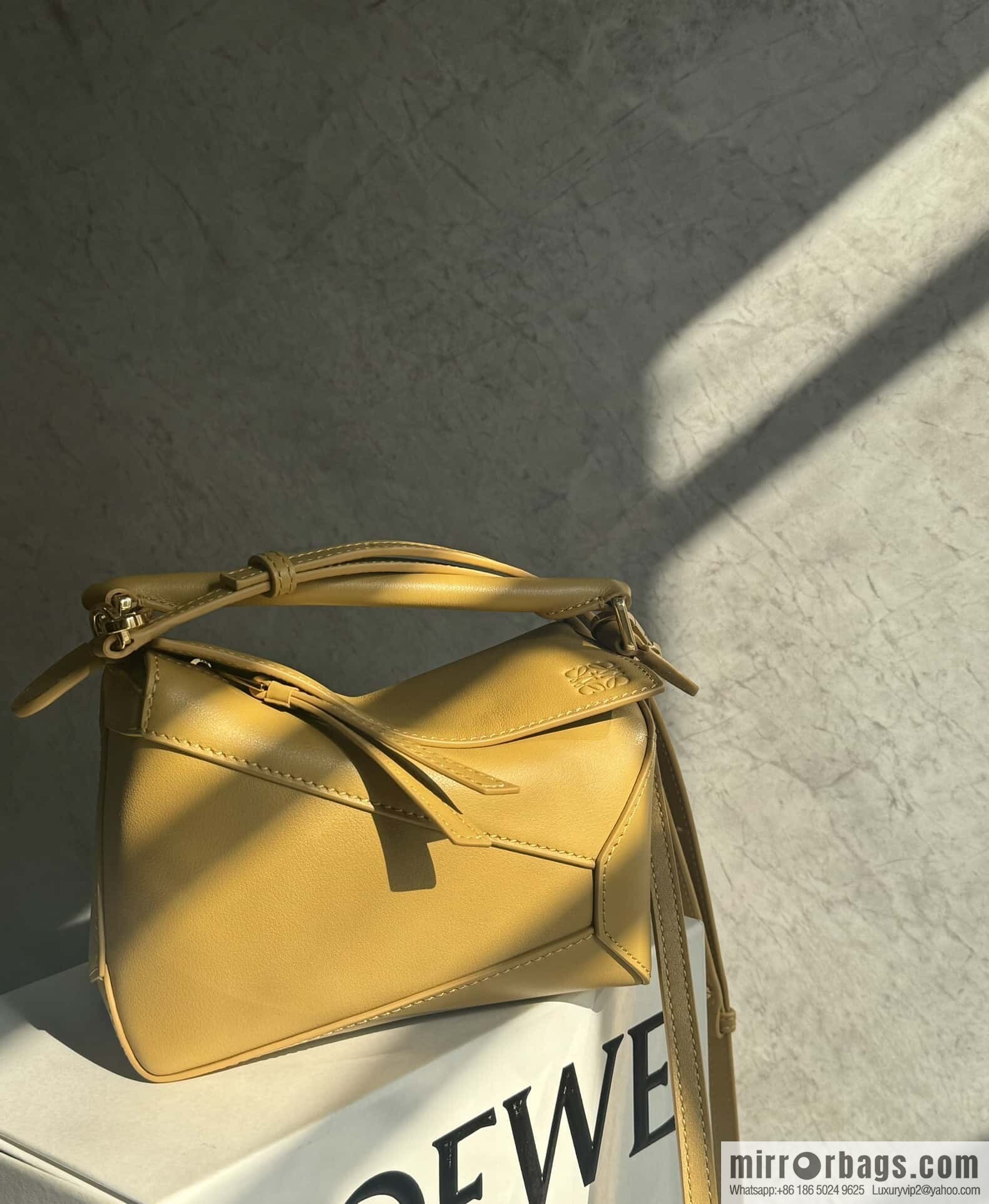 LOEWE puzzle new desert yellow 0680