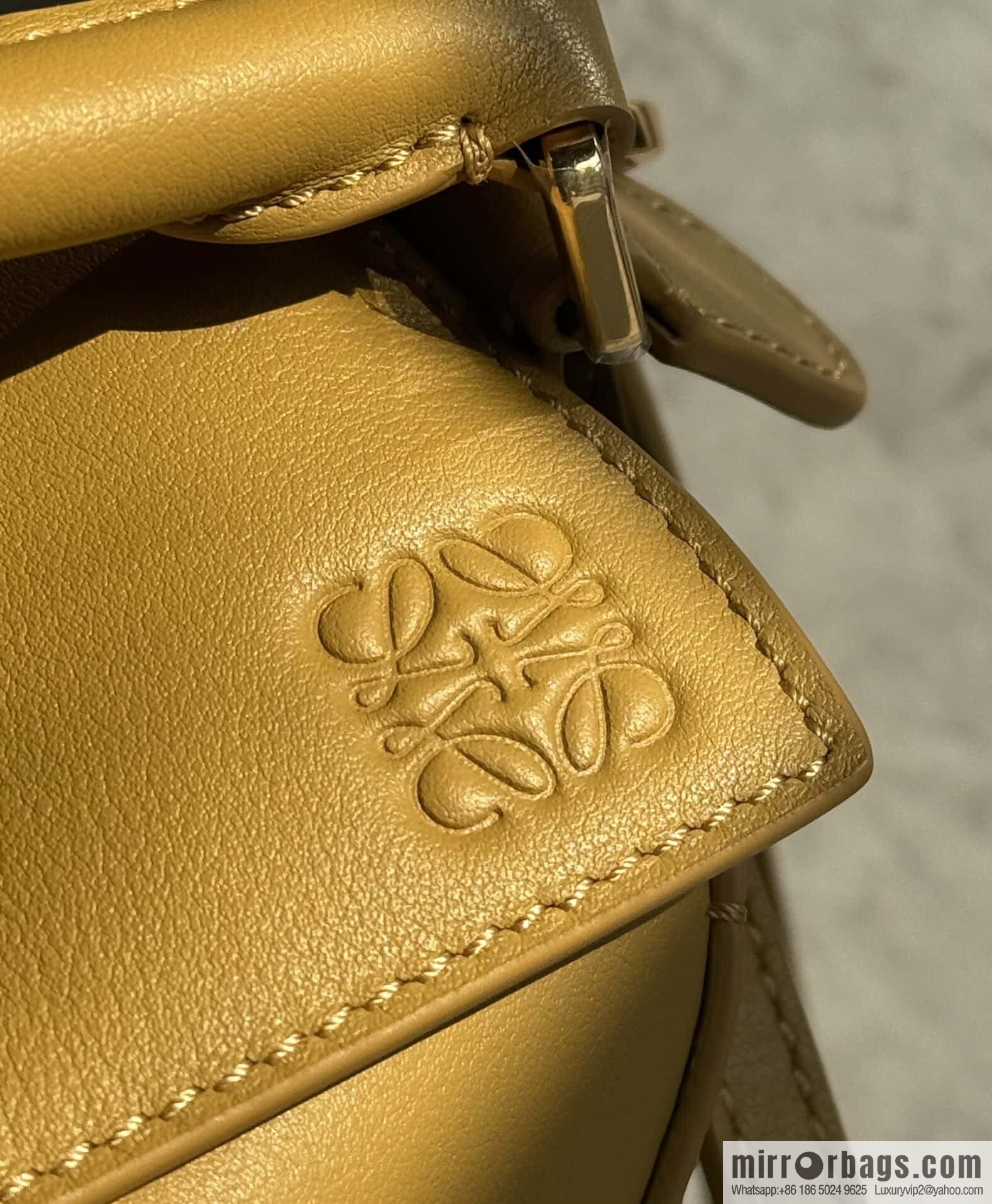 LOEWE puzzle new desert yellow 0680