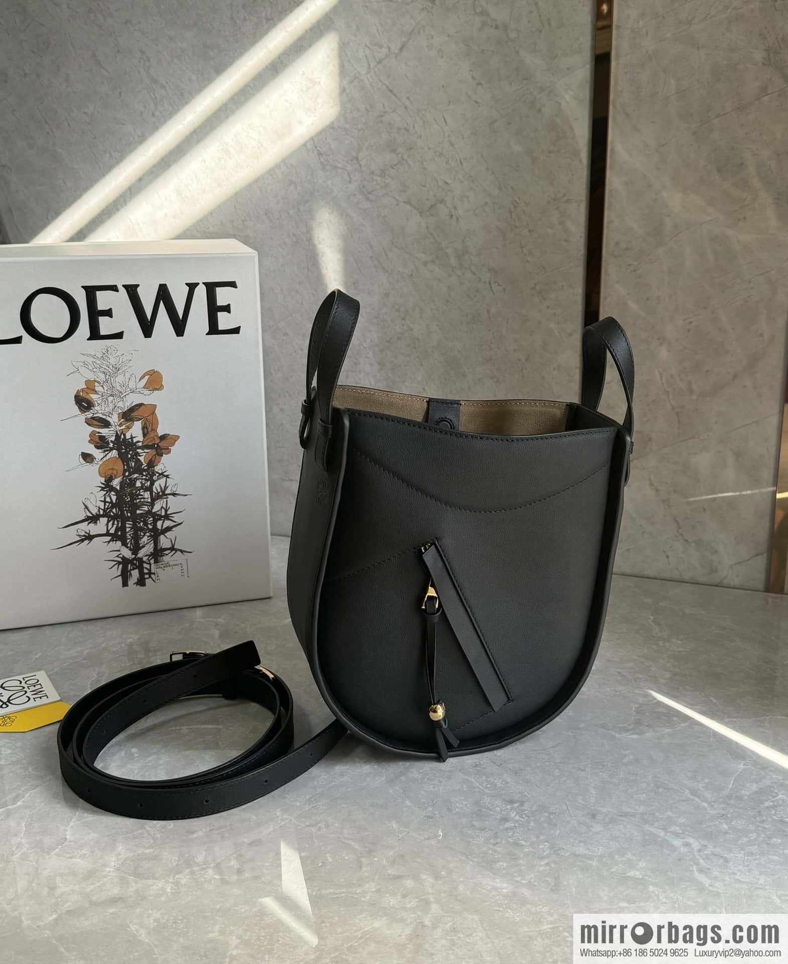 LOEWE new hammock arrival 🎉 0683 black