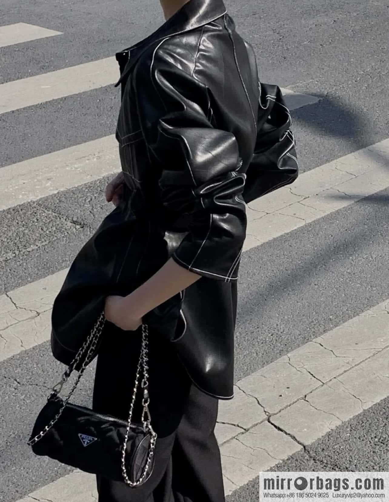PRADA 🎉 Hobo 🎉 1 NE 546 Pillow Bag🎉🎉
