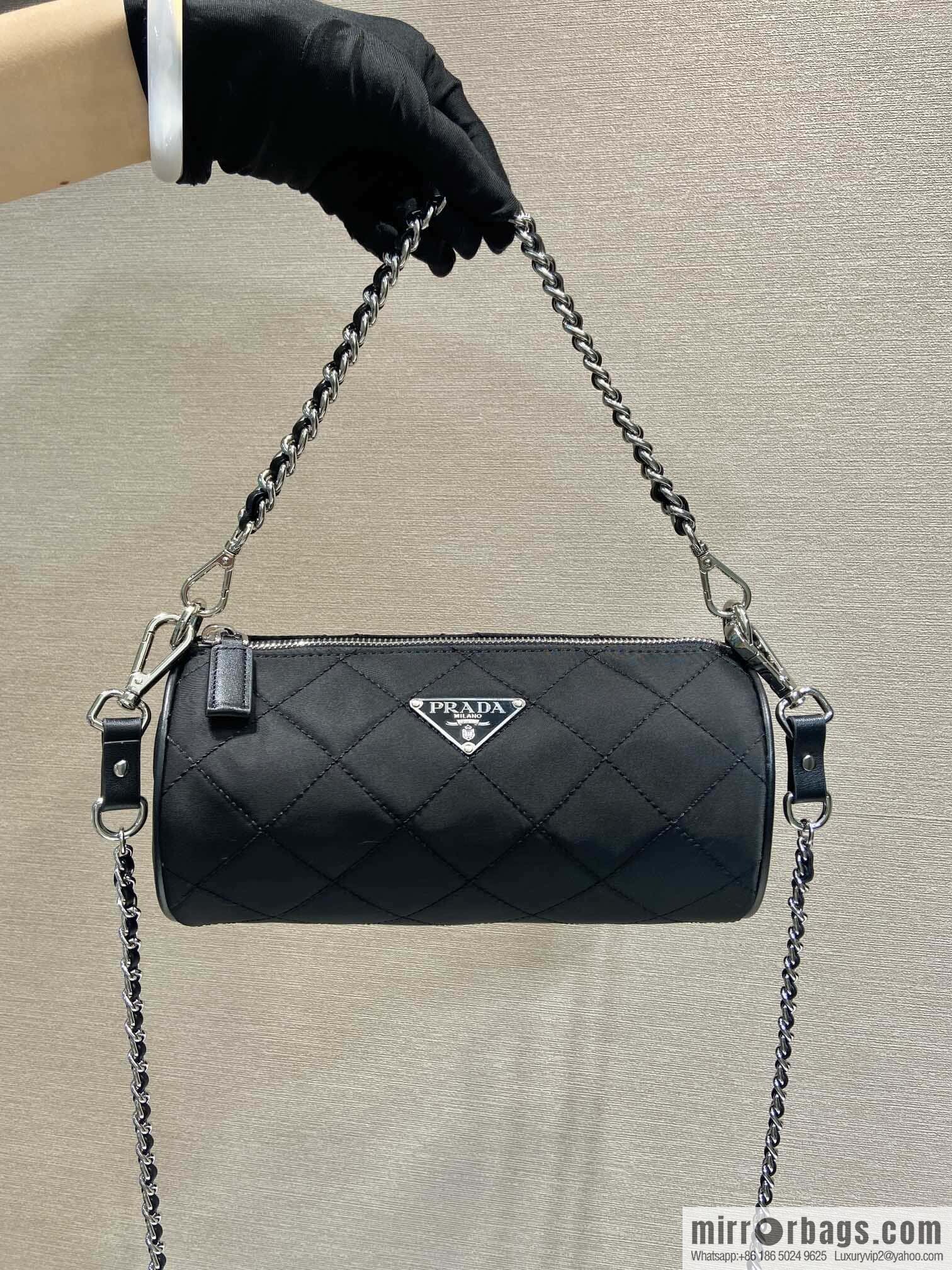 PRADA 🎉 Hobo 🎉 1 NE 546 Pillow Bag🎉🎉