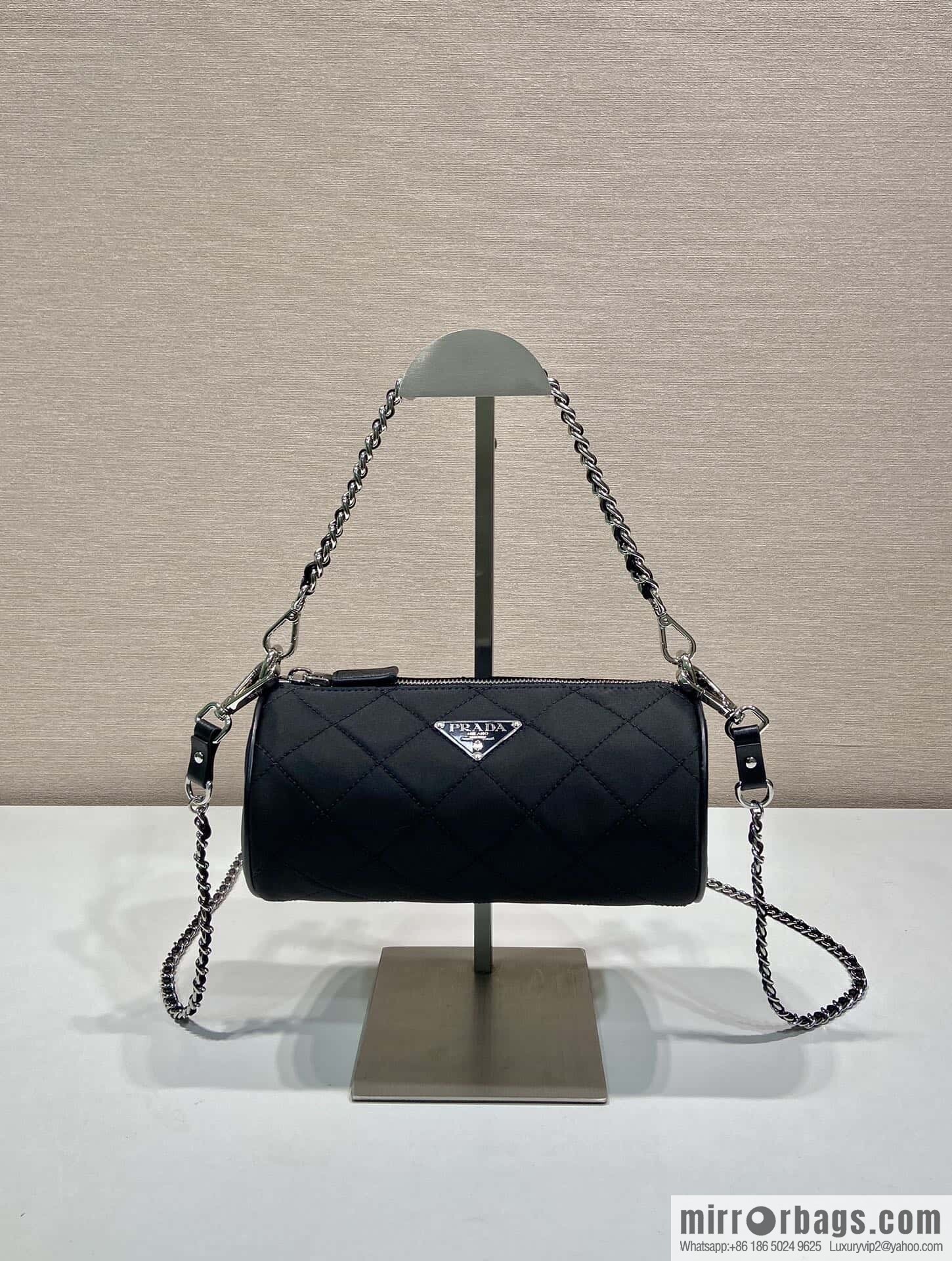 PRADA 🎉 Hobo 🎉 1 NE 546 Pillow Bag🎉🎉