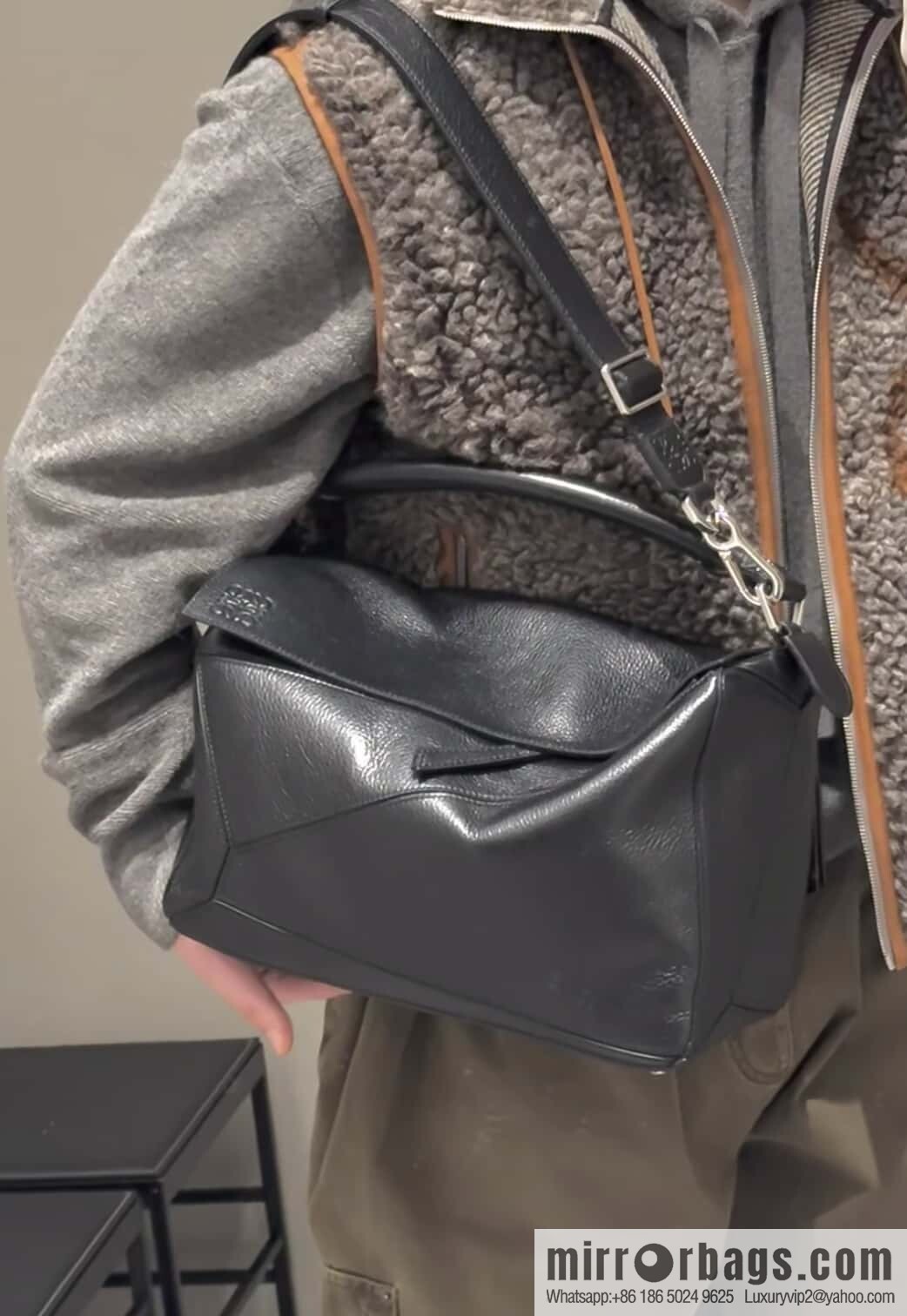 LOEWE new deerskin black silver puzzle 0158 black