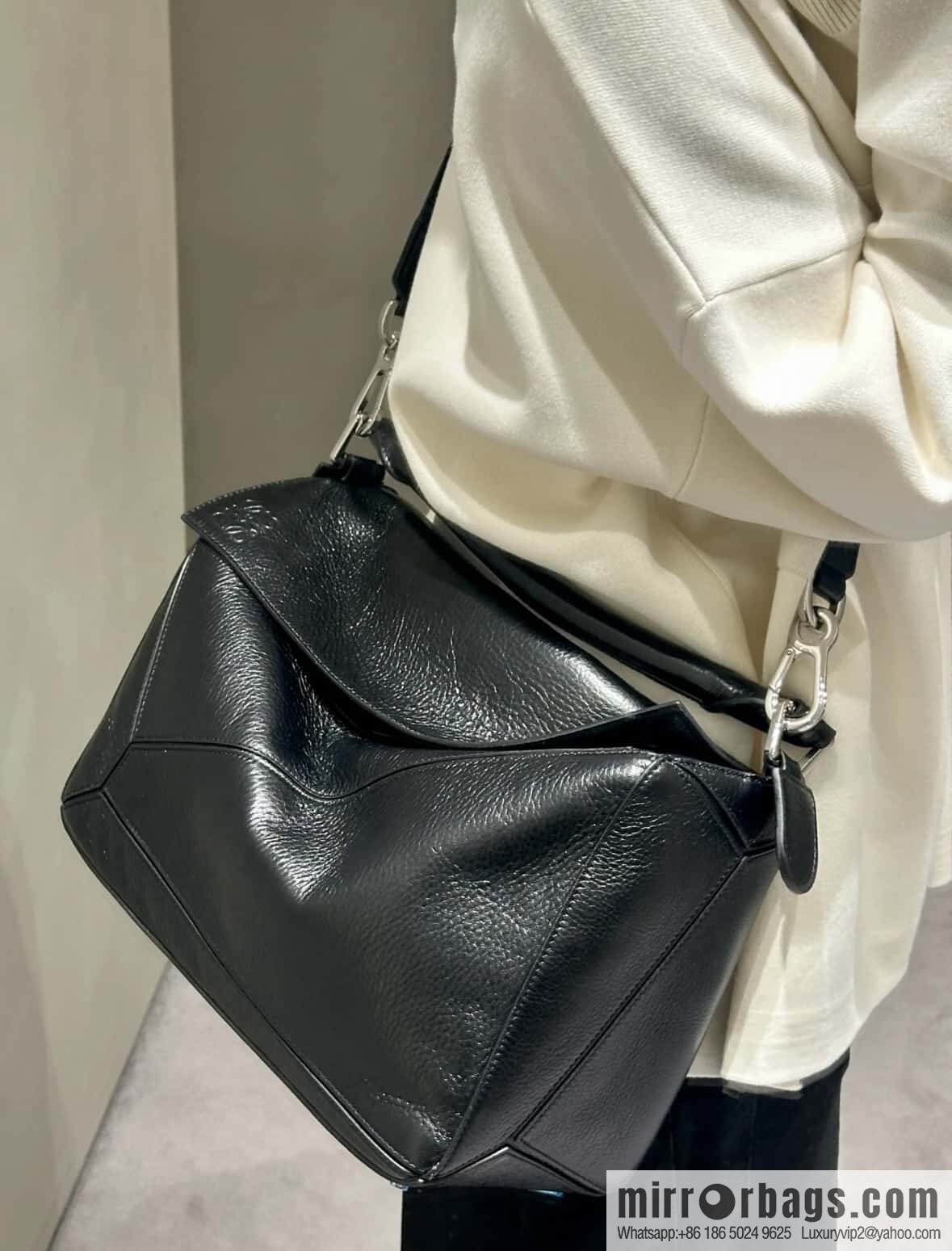 LOEWE new deerskin black silver puzzle 0158 black