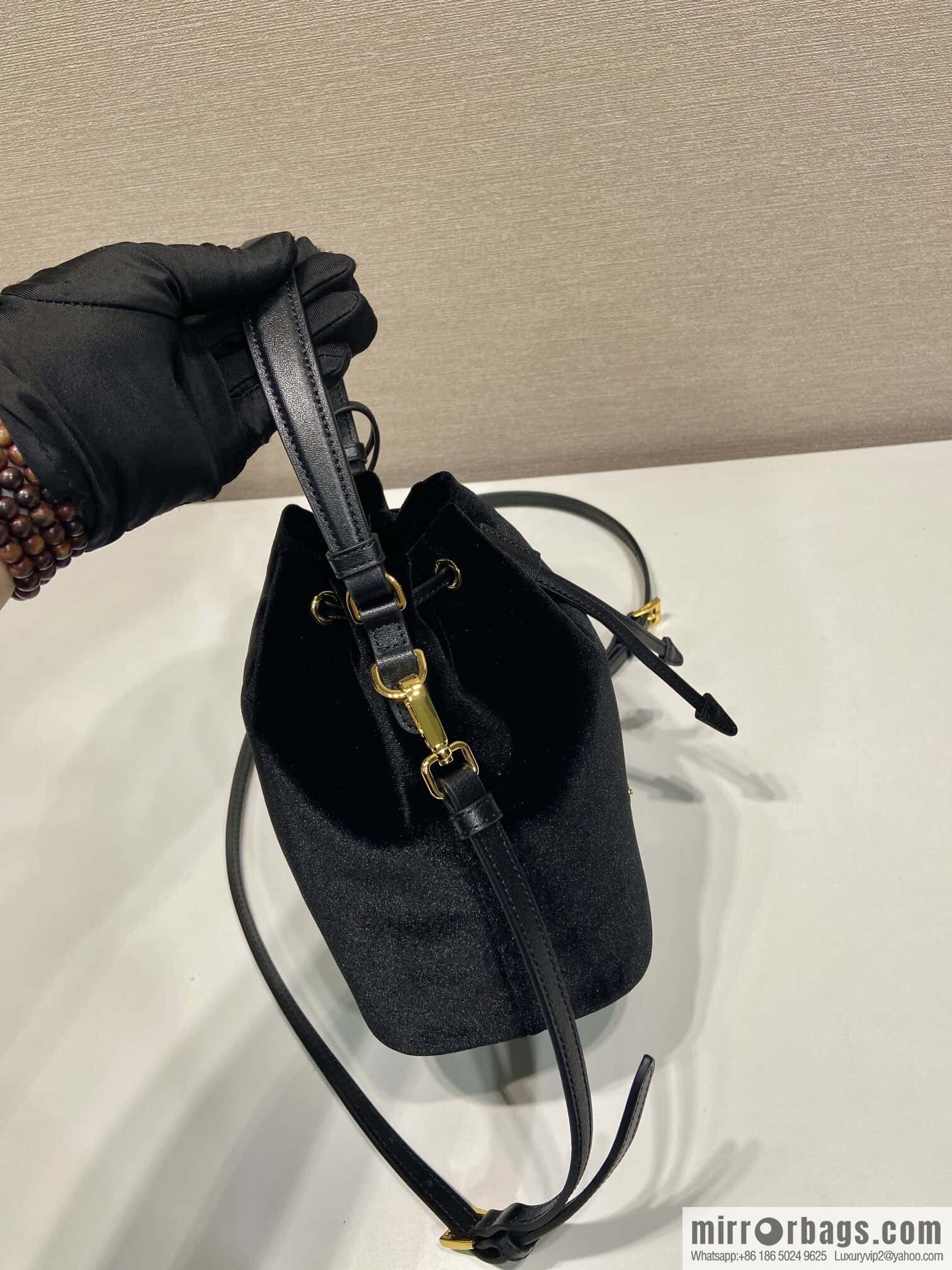 PRADA 🎉 Velvet Bucket Bag 🎉 1BE067 Velvet🎉🎉