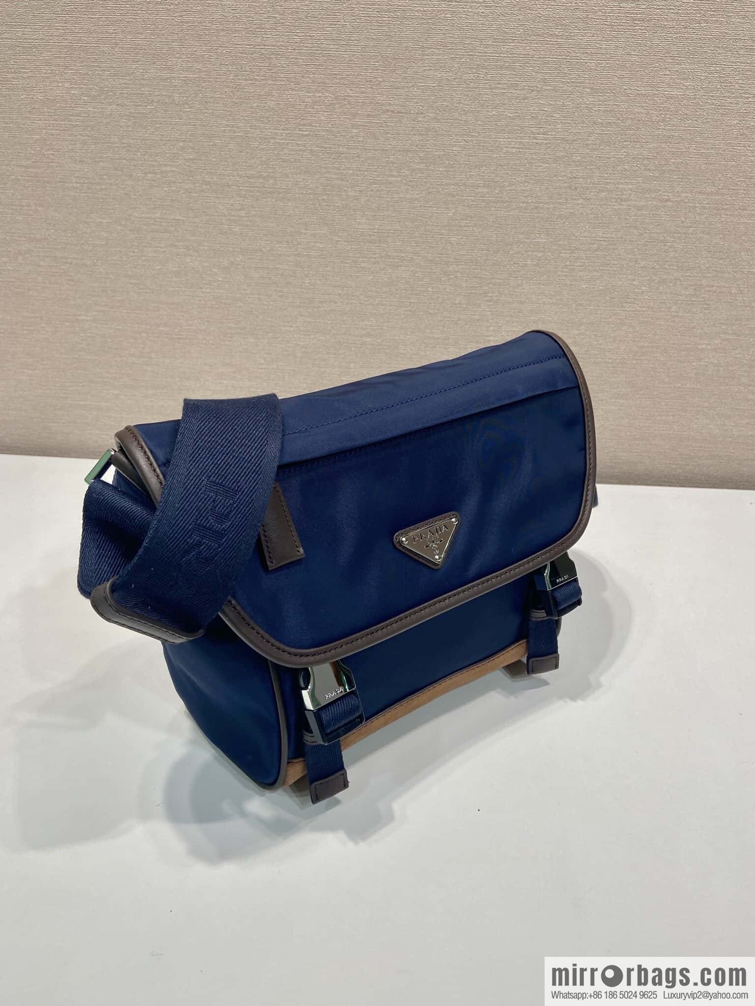 PRADA 🎉 new messenger bag 🎉 2VD066S🎉🎉