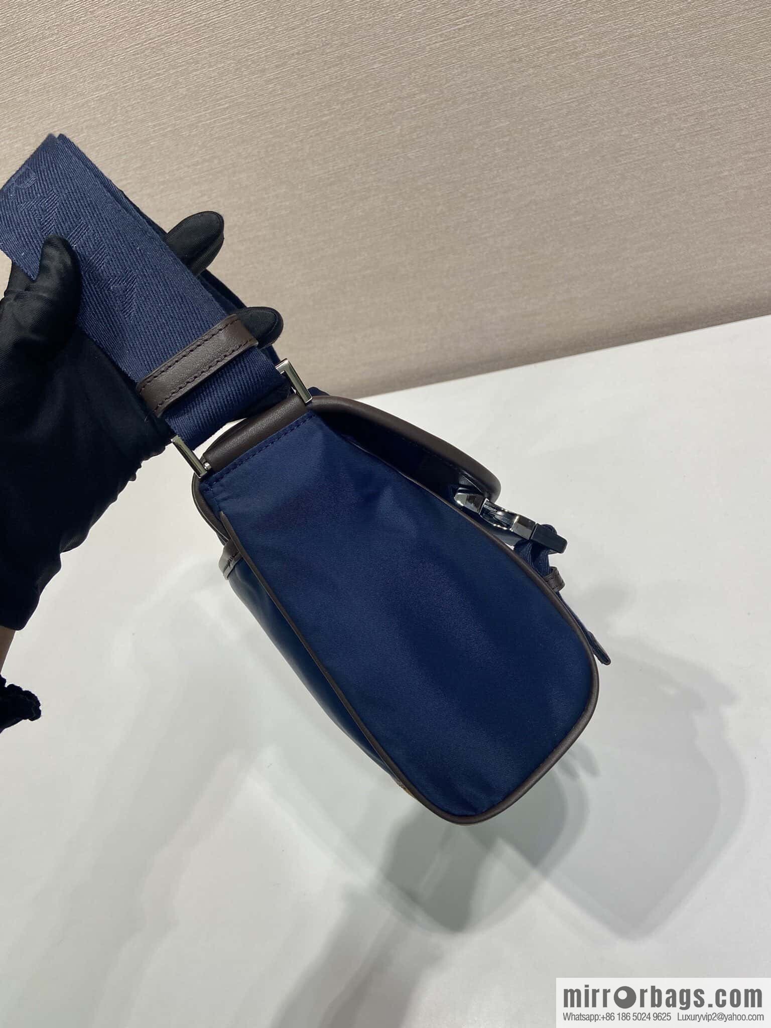 PRADA 🎉 new messenger bag 🎉 2VD066S🎉🎉