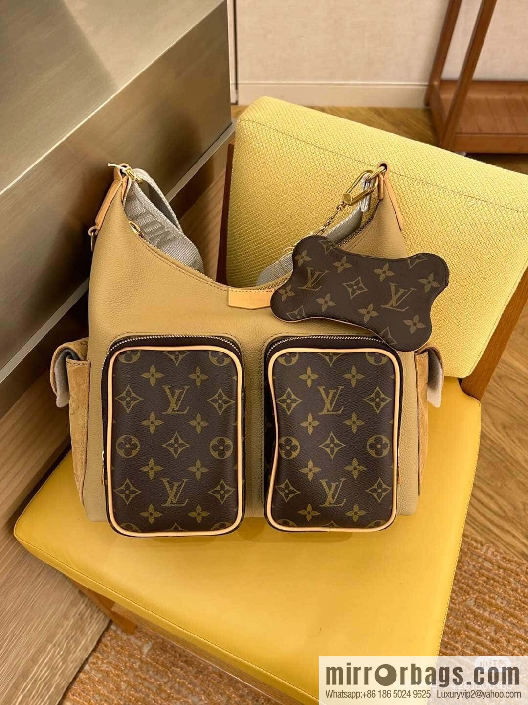 [Original order boutique] M12697 presbyopia brown, men's bag messenger bag series HOBO CARGO handbag
