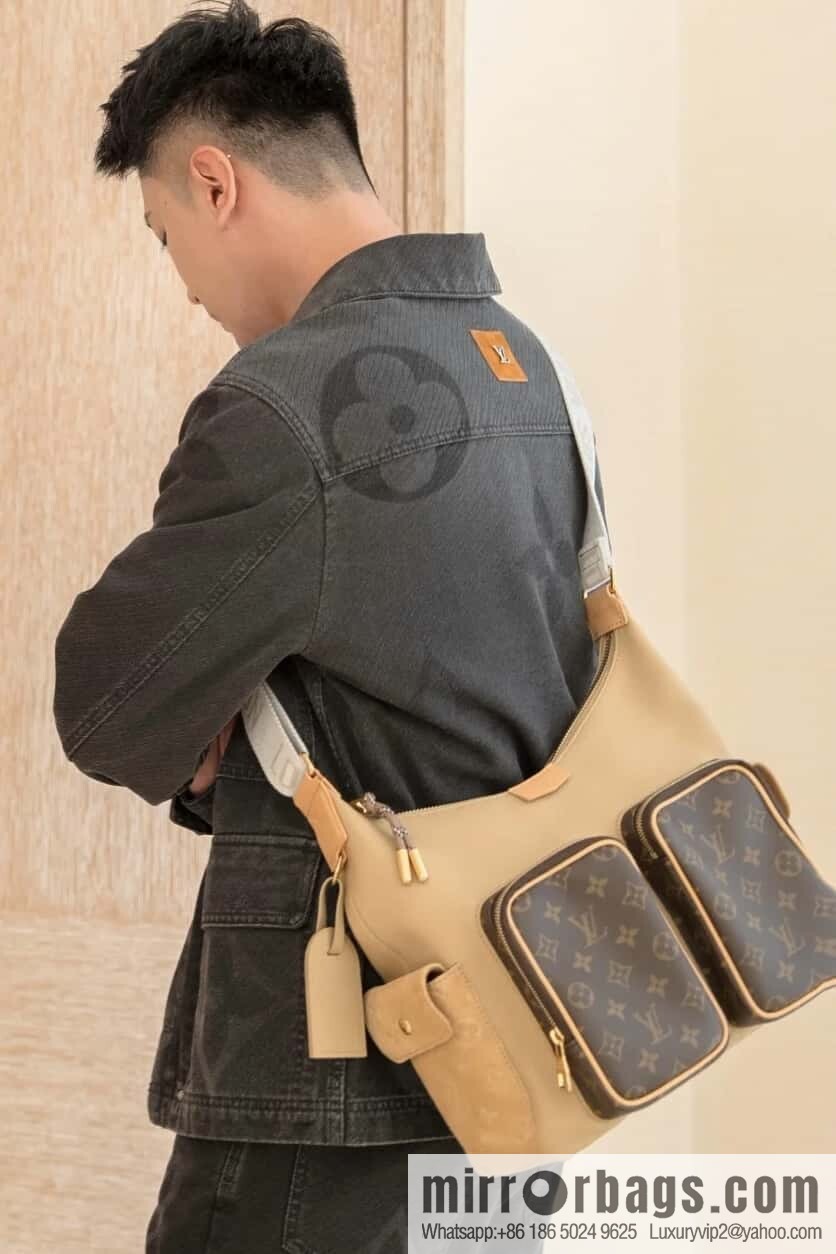 [Original order boutique] M12697 presbyopia brown, men's bag messenger bag series HOBO CARGO handbag