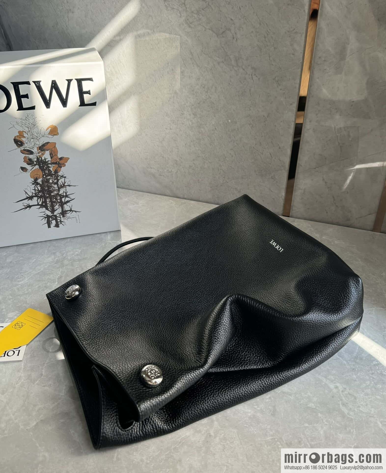LOEWE Pebble hobo 0905 black