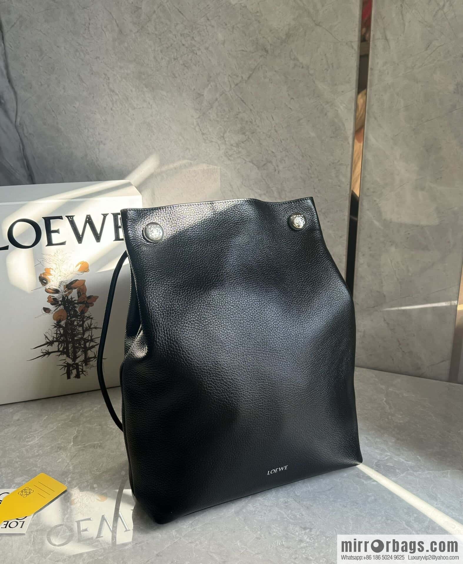 LOEWE Pebble hobo 0905 black
