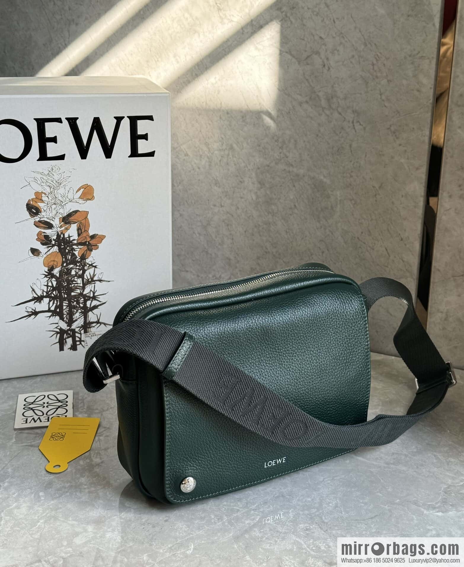 LOEWE latest | Pebble messenger bag 0522 green