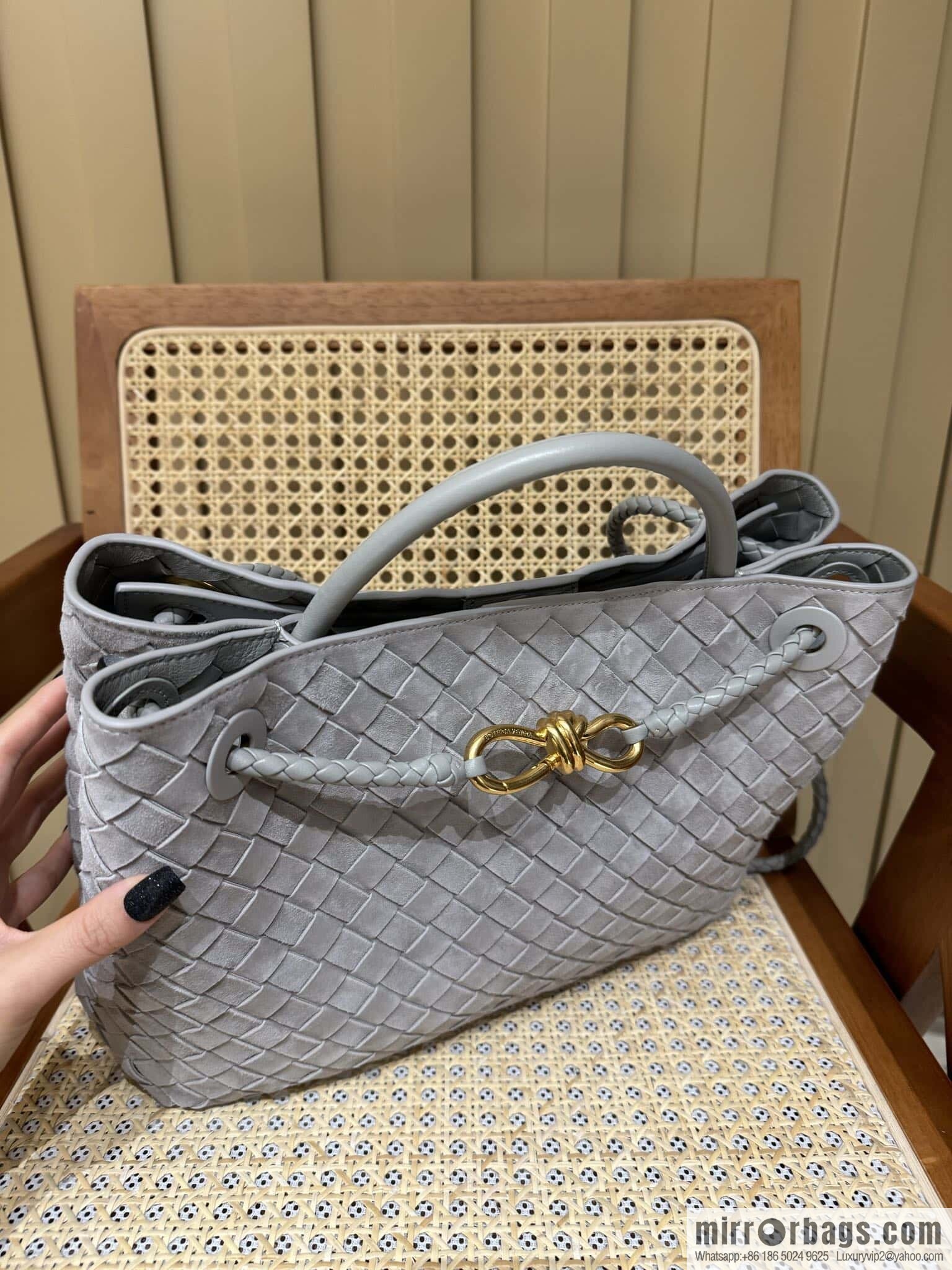 BV Medium Andiamo Tote Bag 766016 Suede Silver Grey