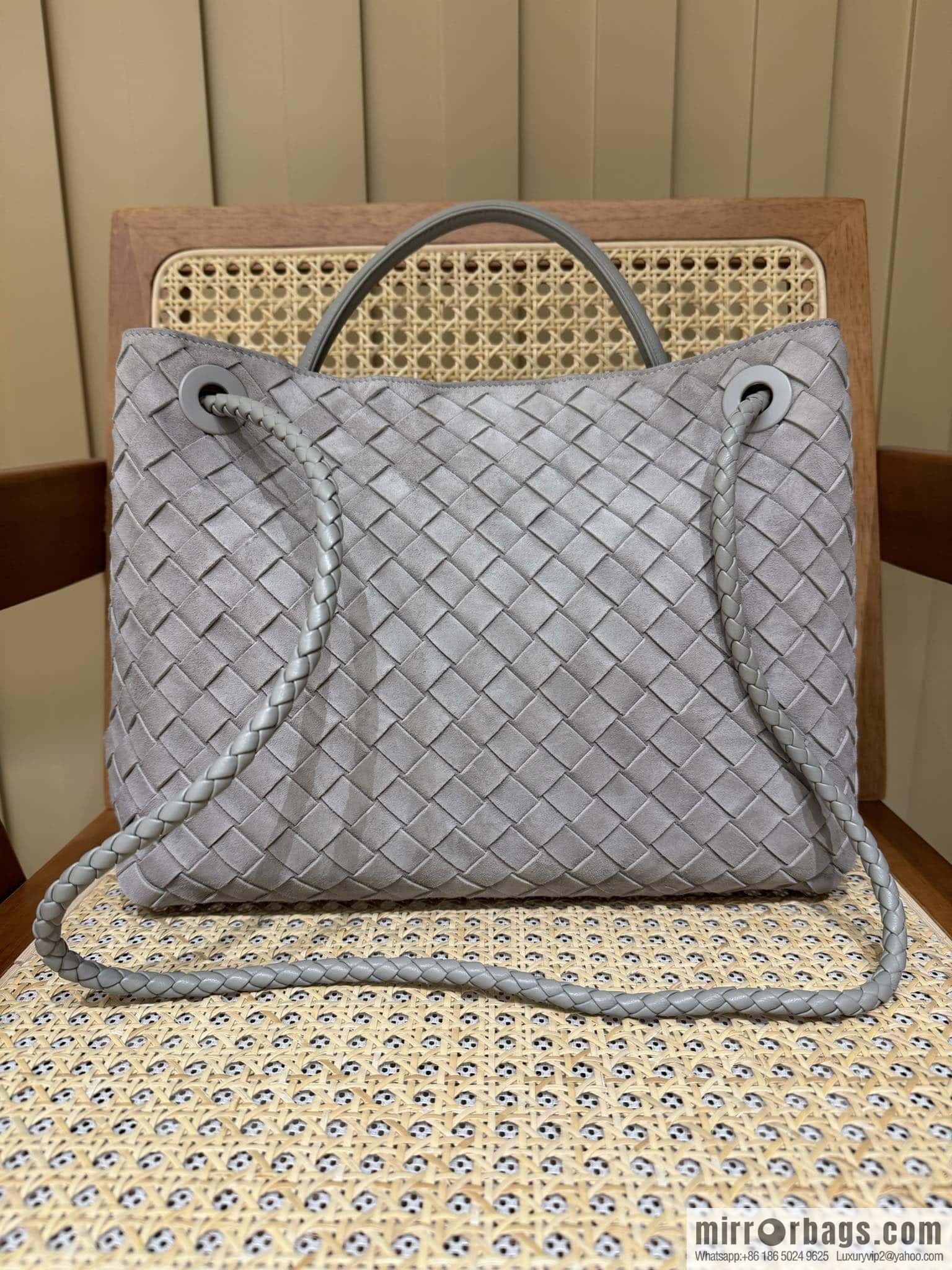 BV Medium Andiamo Tote Bag 766016 Suede Silver Grey