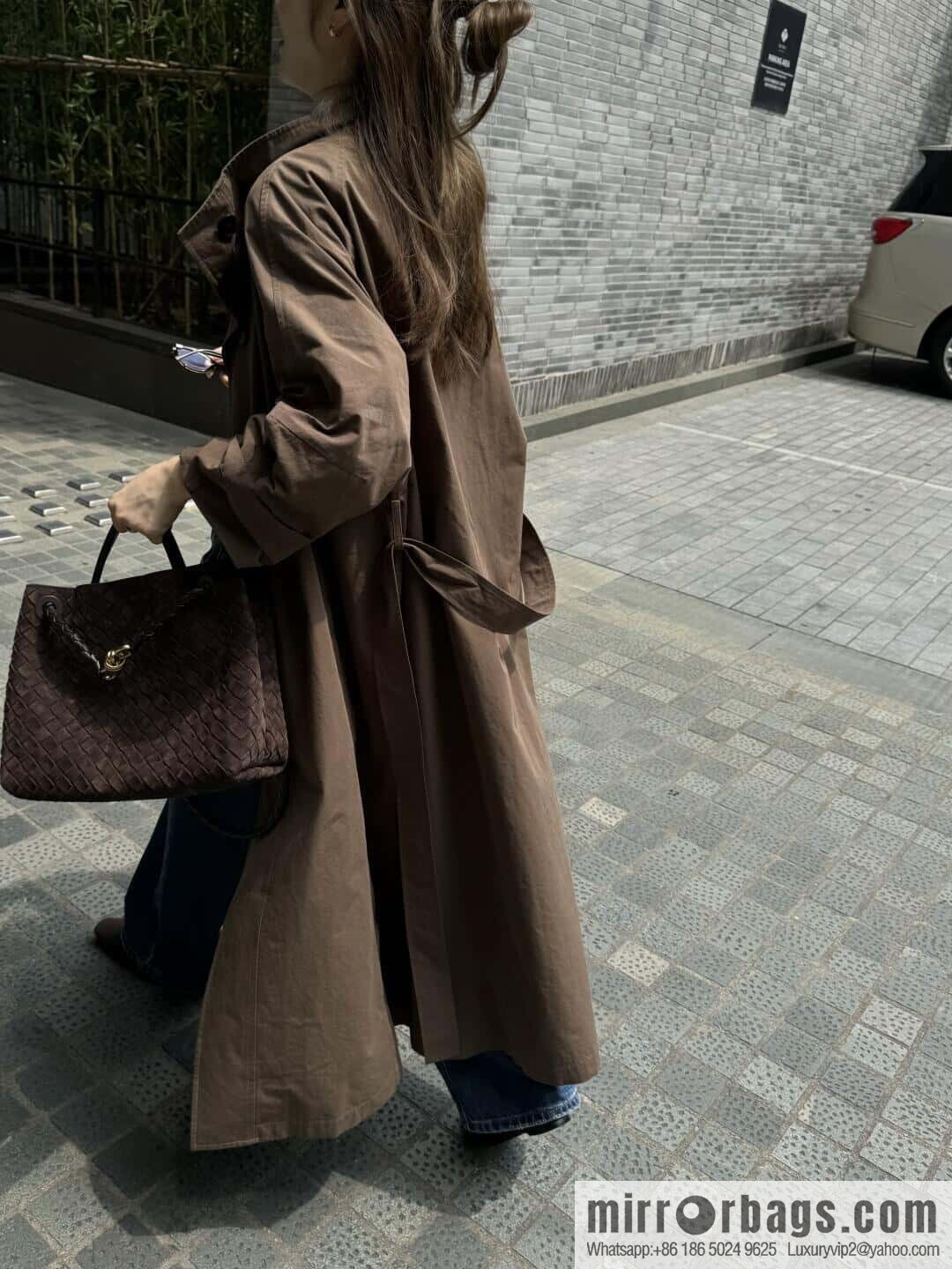 BV Medium Andiamo Tote Bag 766016 Suede Chocolate Brown