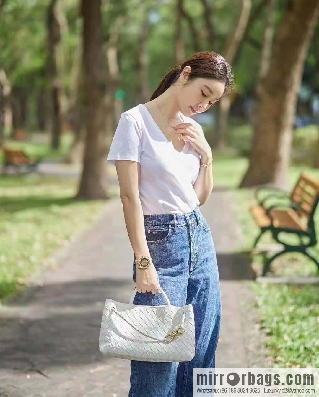 BV small horizontal Andiamond handbag 766010 white