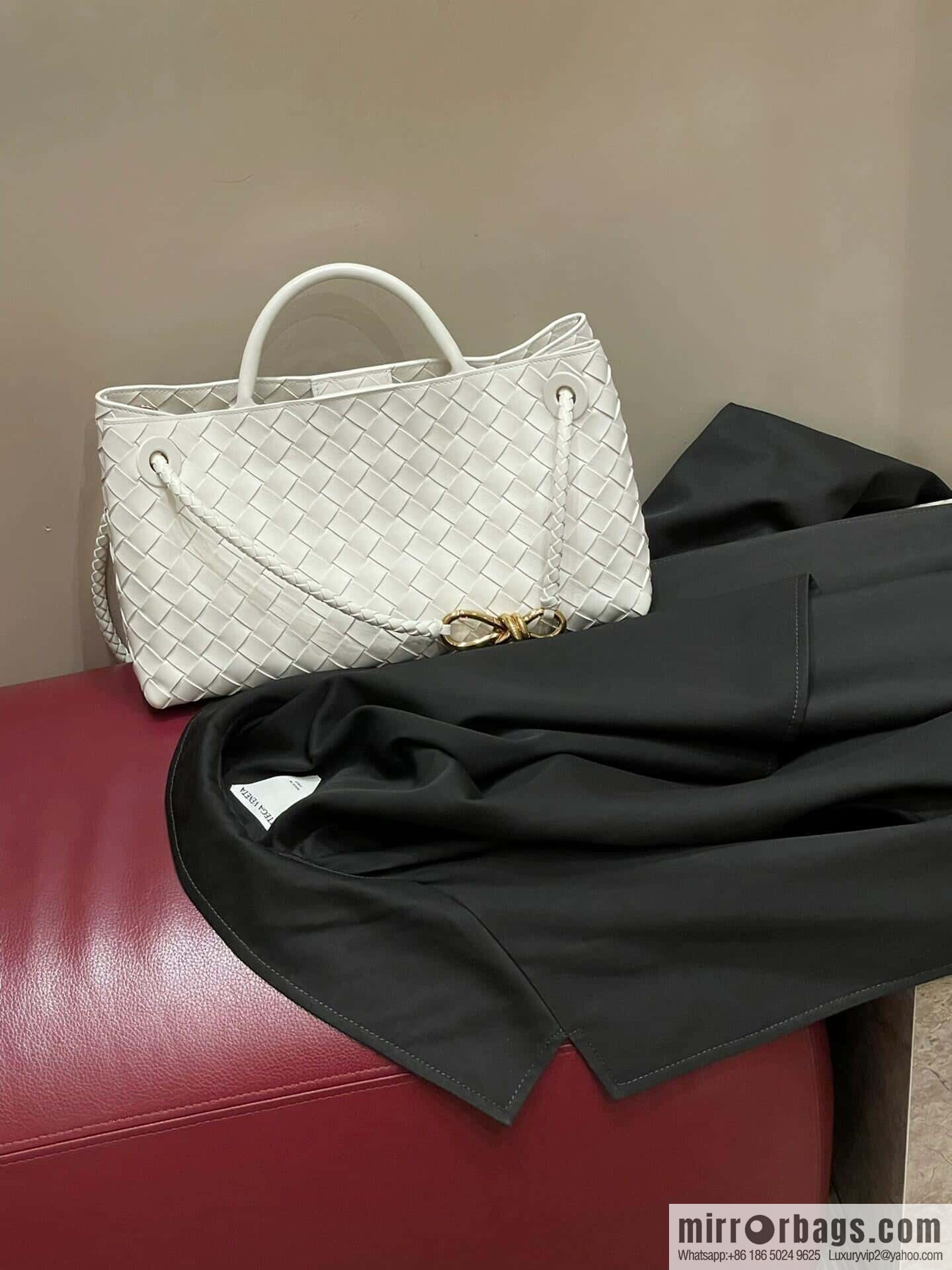 BV small horizontal Andiamond handbag 766010 white