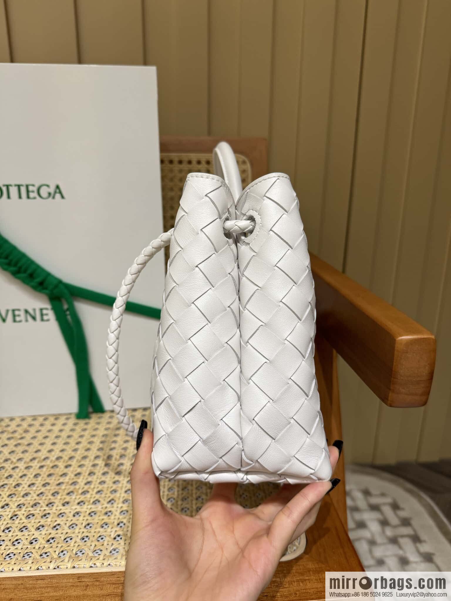 BV small horizontal Andiamond handbag 766010 white