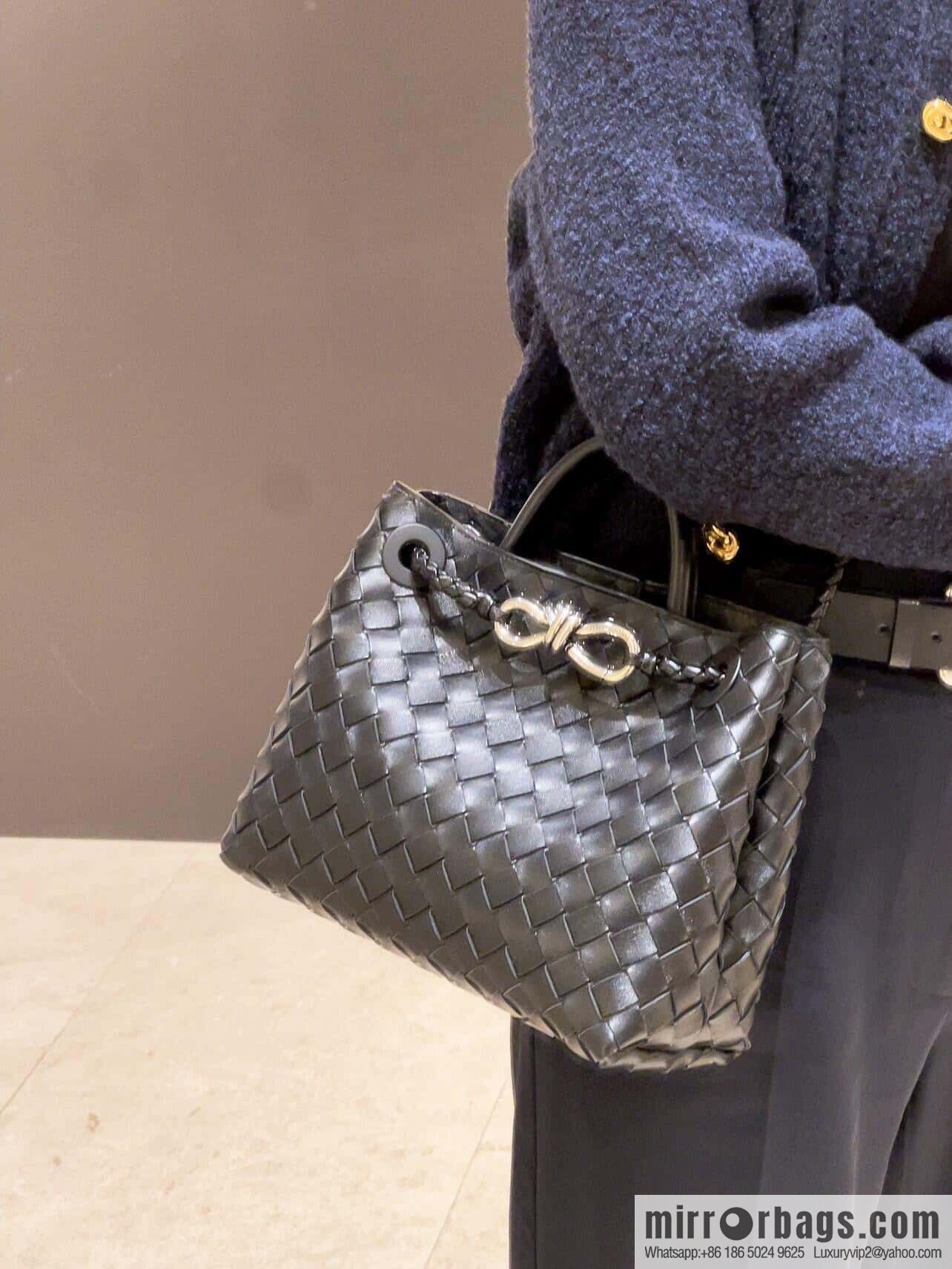 BV 🆕 small Andiamo handbag 766014 black with silver buckle🆕
