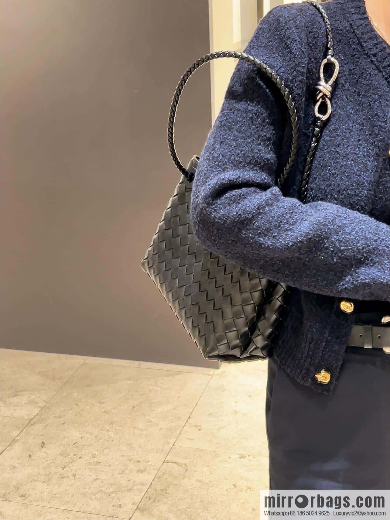 BV 🆕 small Andiamo handbag 766014 black with silver buckle🆕
