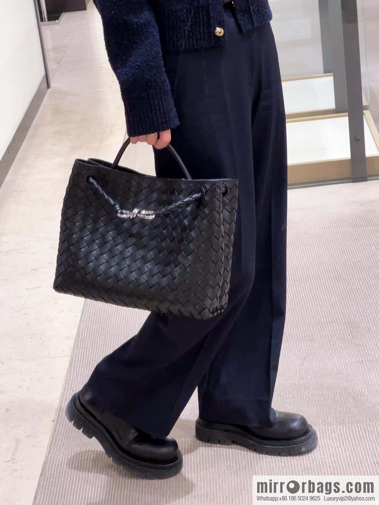 BV 🆕 Medium Andiamo Handbag 766016 Black with Silver Buckle🆕