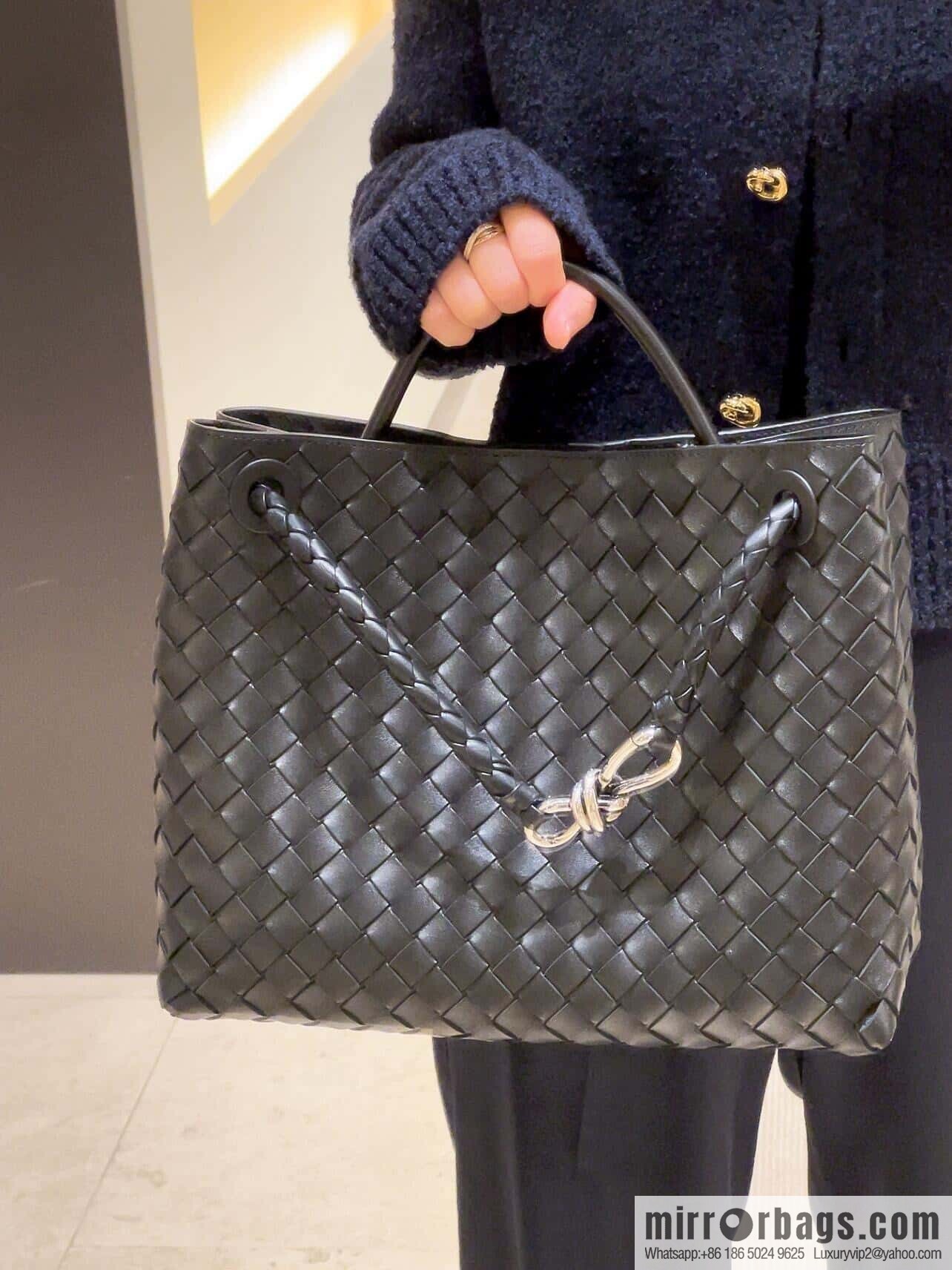 BV 🆕 Medium Andiamo Handbag 766016 Black with Silver Buckle🆕