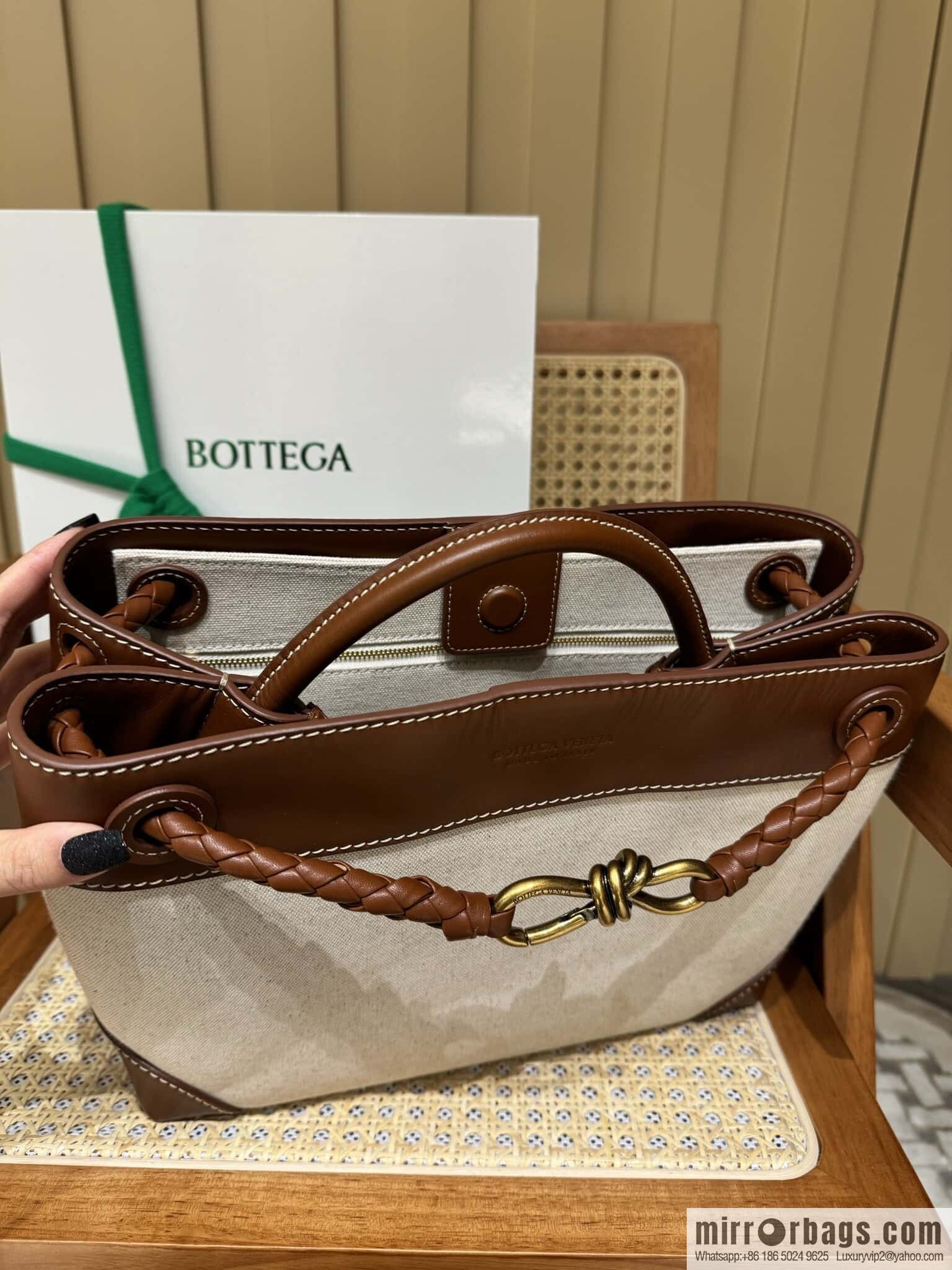 BV Medium Andiamond Handbag 766016 Caramel Patchwork