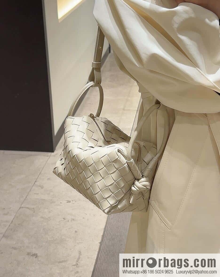 BV Loop Handbag 796615 Whipped Cream Sugar