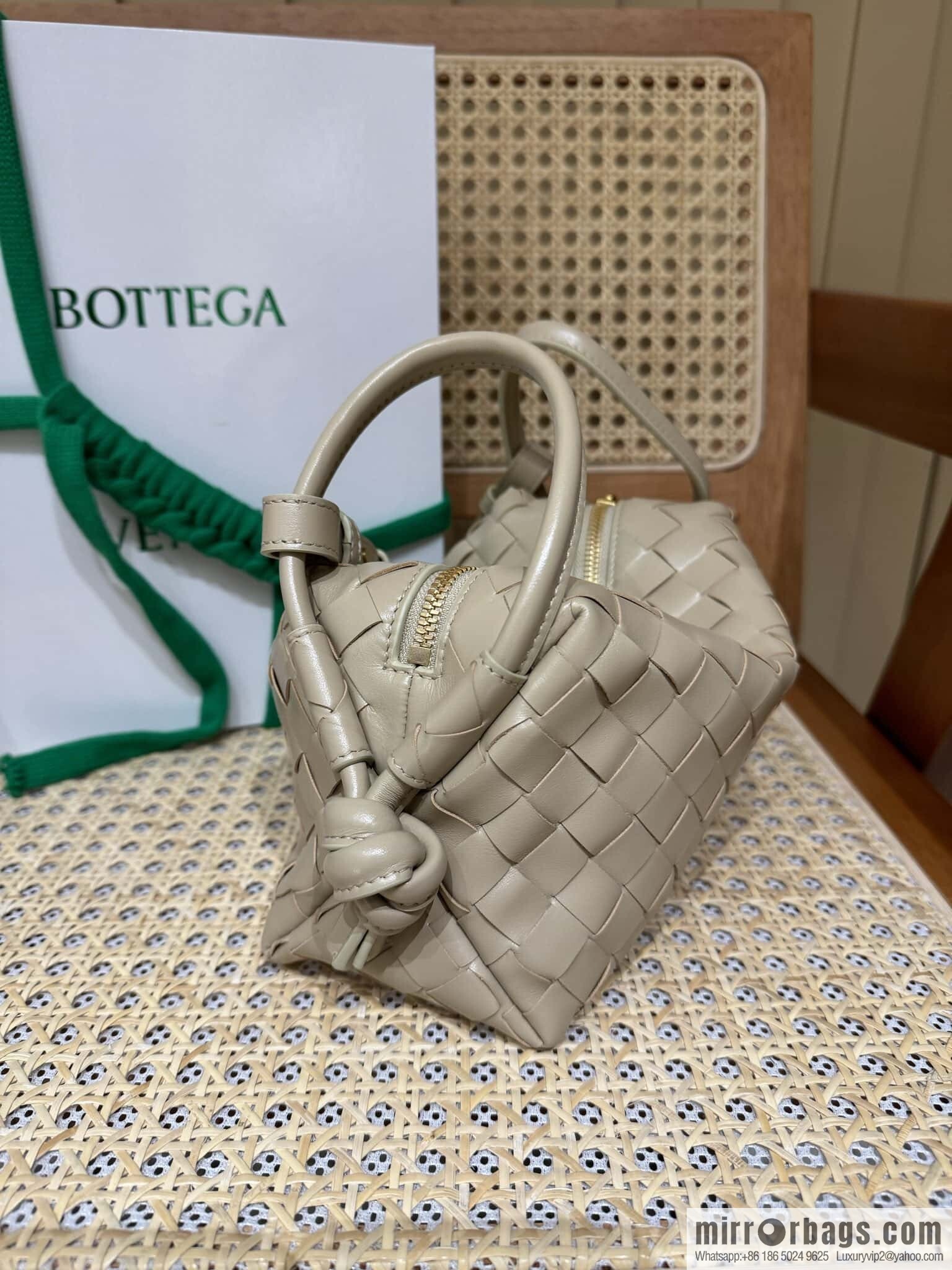 BV Loop Handbag 796615 Whipped Cream Sugar