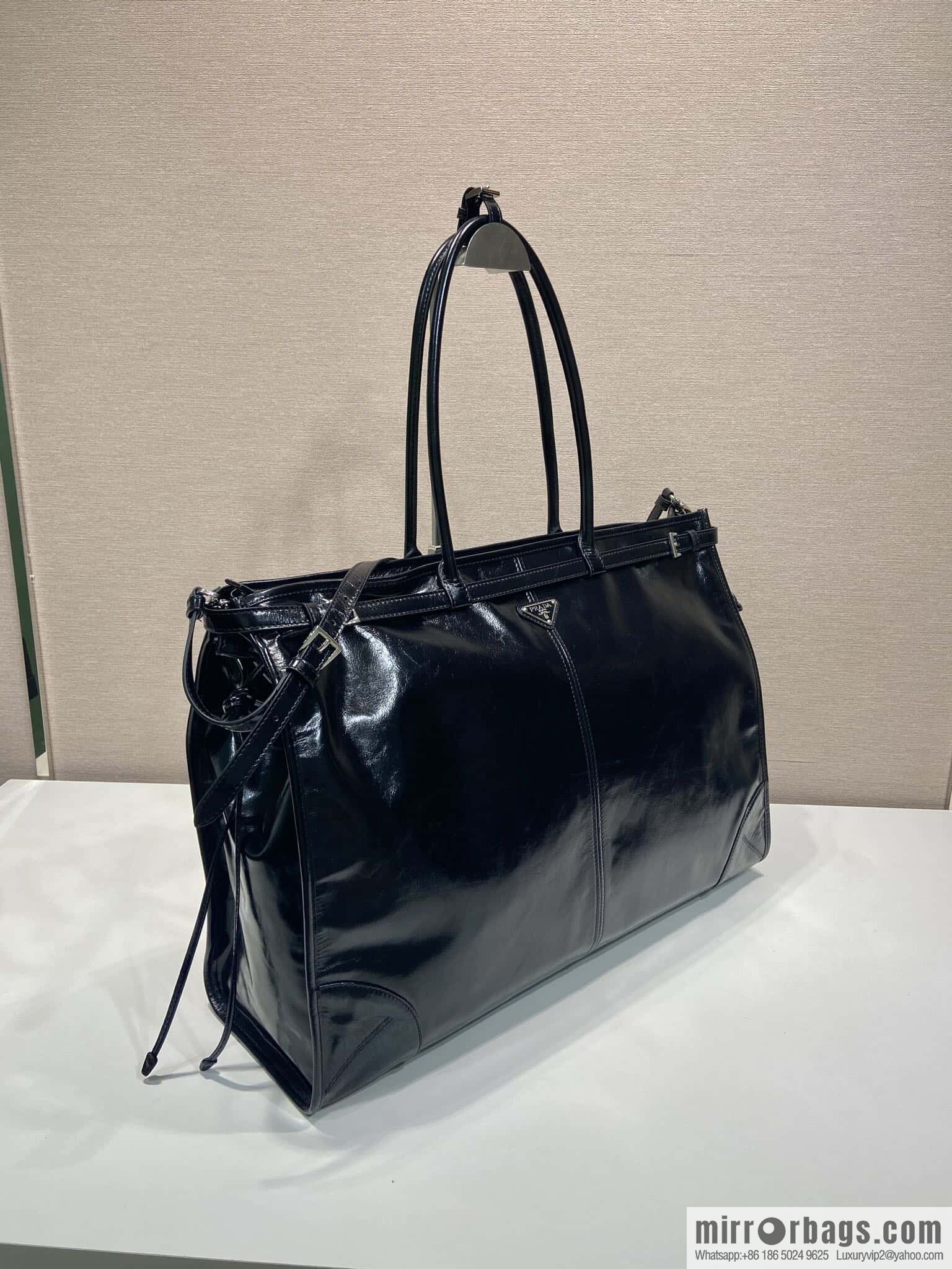 PRADA 🎉 LusSo lf oil wax leather 🎉 2VG128 extra large🎉🎉