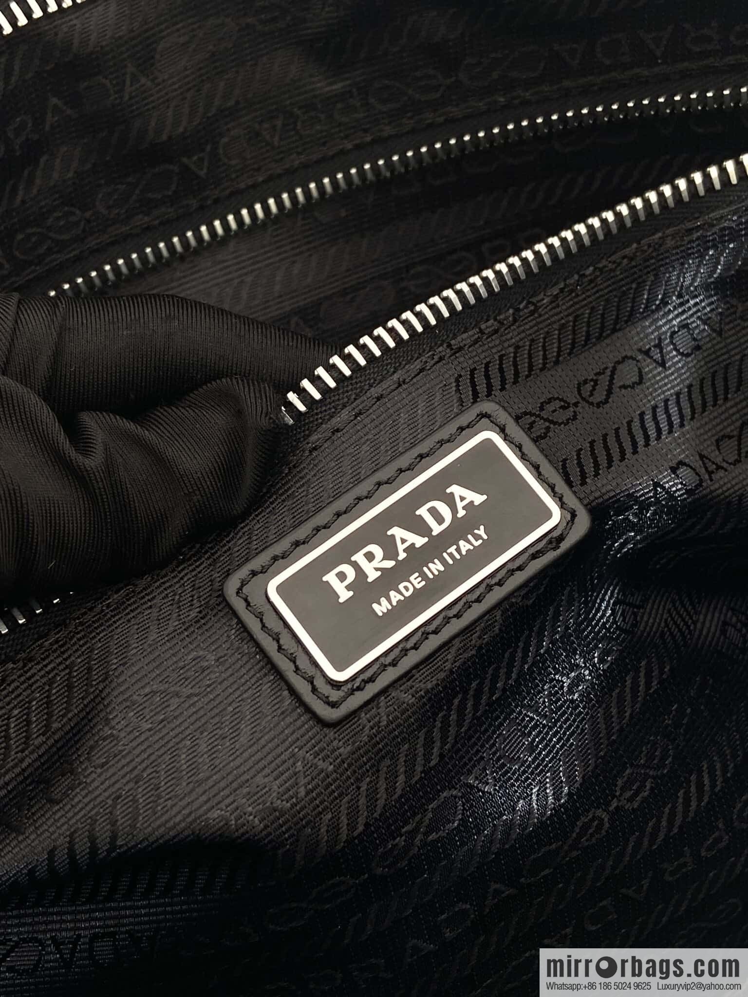 PRADA 🎉 LusSo lf oil wax leather 🎉 2VG128 extra large🎉🎉