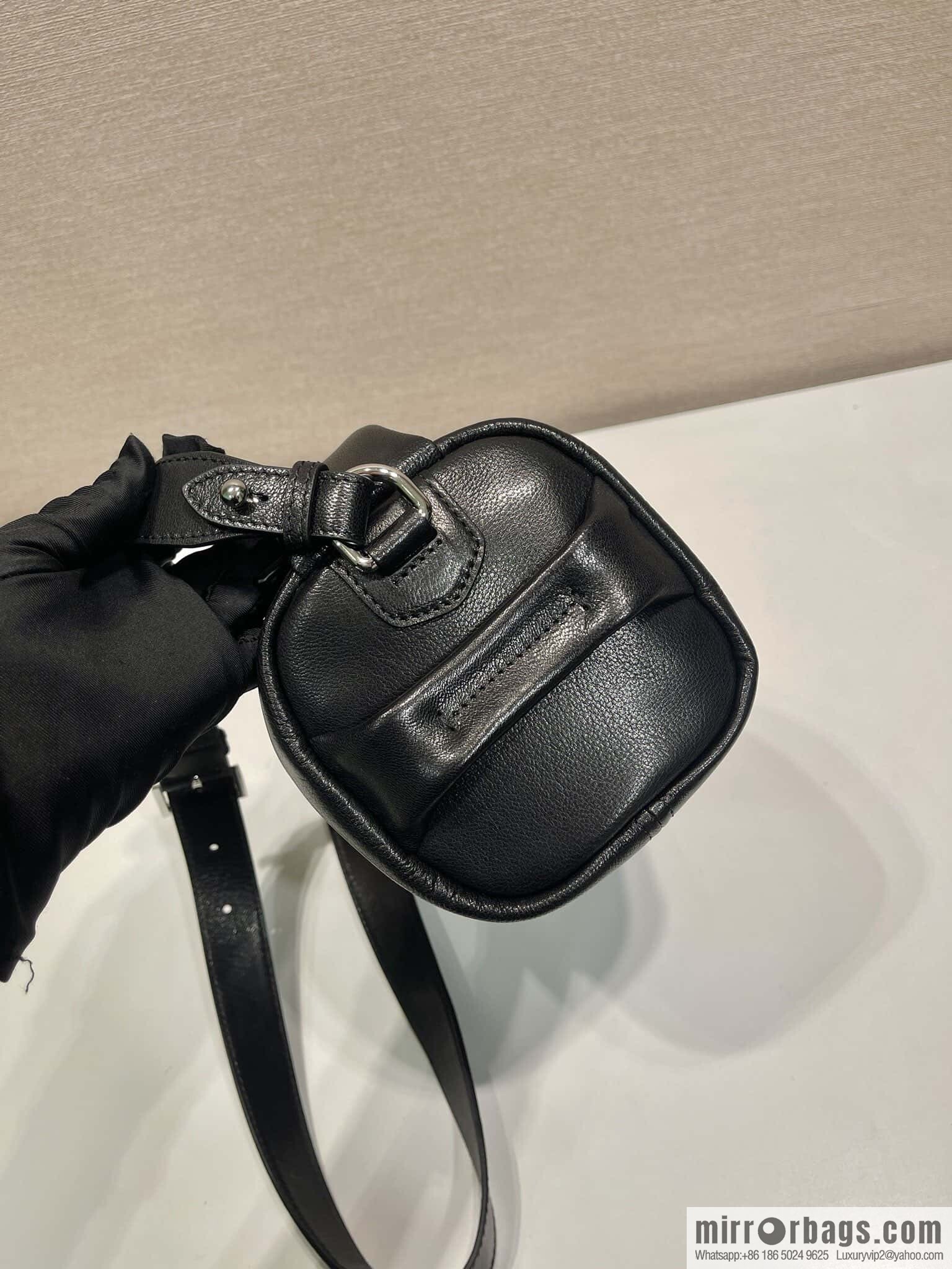 PRADA 🎉 New Boston 🎉 2VH188🎉🎉