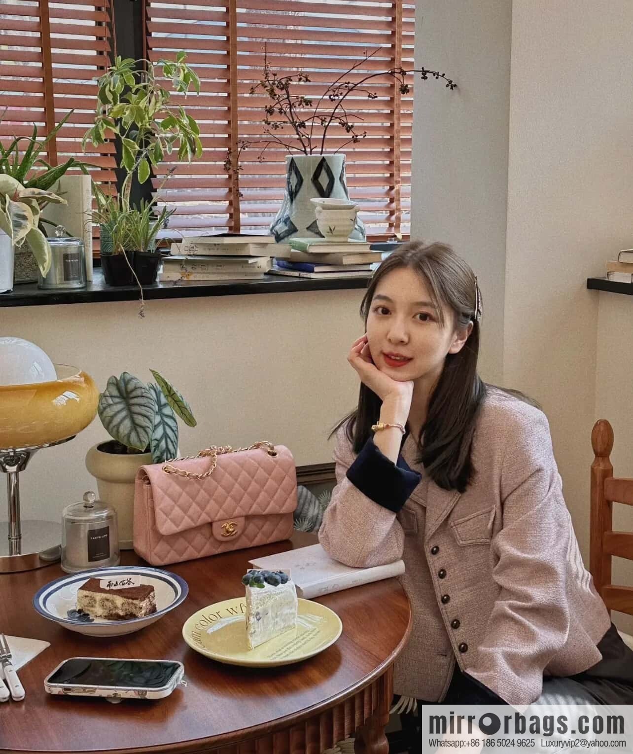 CHANEL 𝐂𝐥𝐚𝐬𝐬𝐢𝐜 𝐅𝐥𝐚𝐩 Medium Classic Cover Bag, Sakura Powder 🌸 A01112