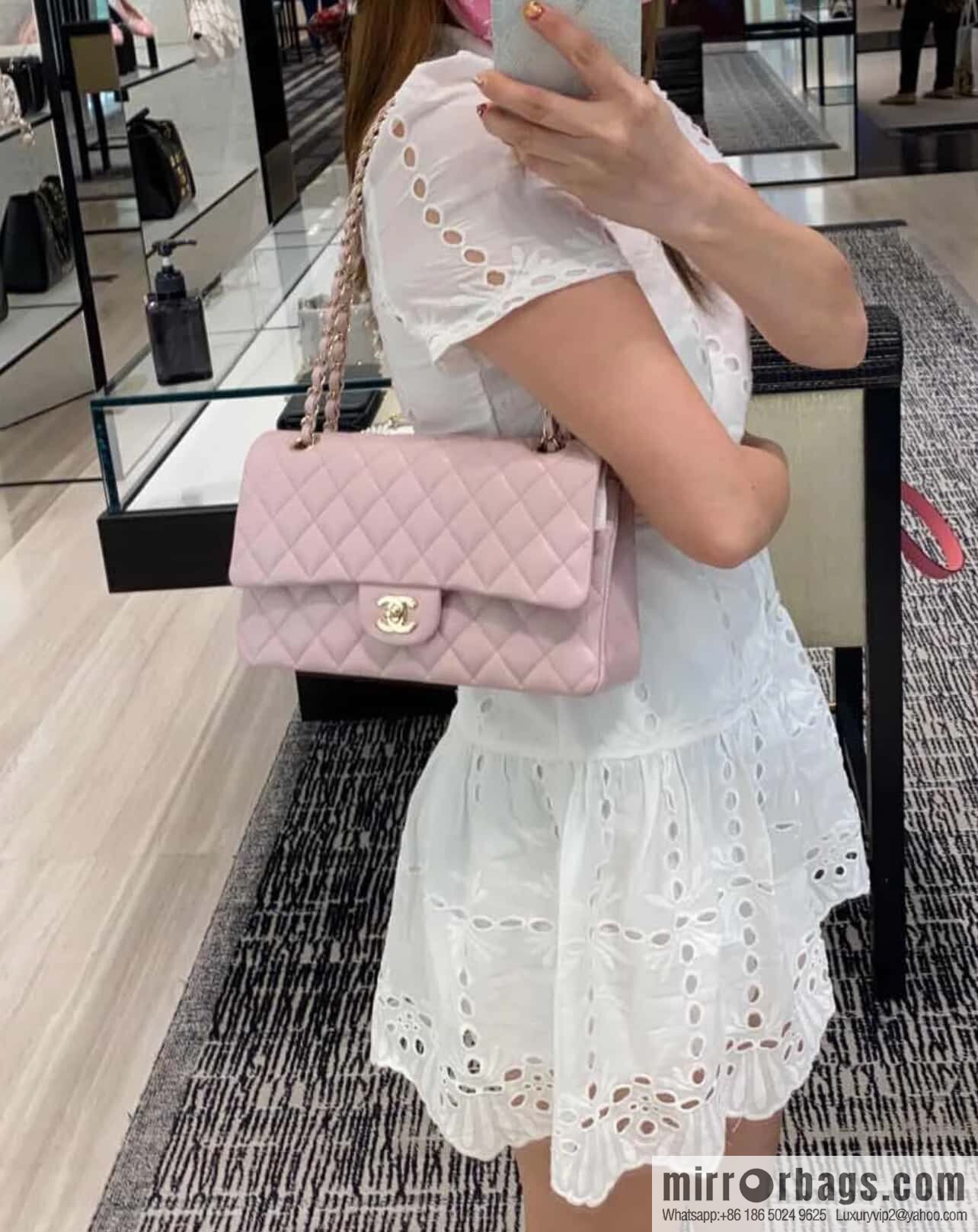 CHANEL 𝐂𝐥𝐚𝐬𝐬𝐢𝐜 𝐅𝐥𝐚𝐩 Medium Classic Cover Bag, Sakura Powder 🌸 A01112