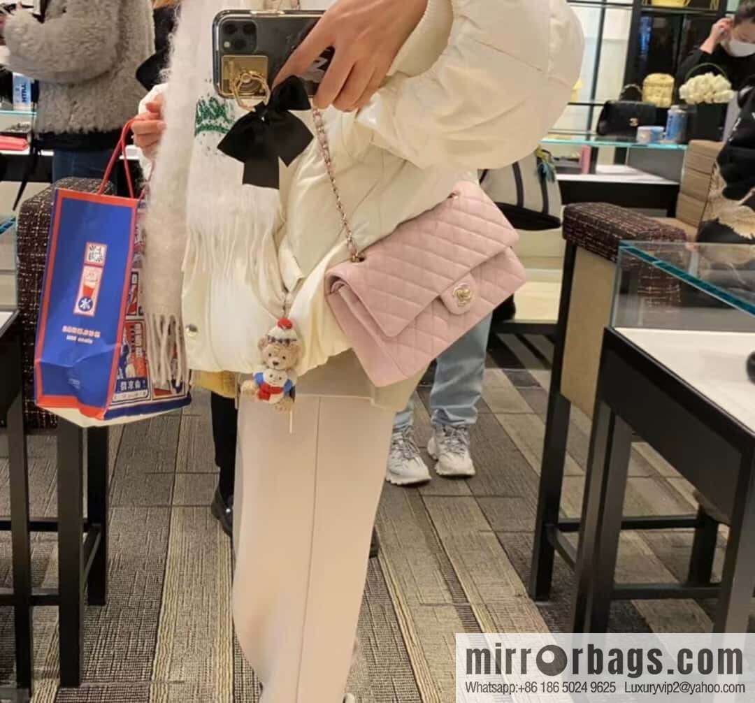 CHANEL 𝐂𝐥𝐚𝐬𝐬𝐢𝐜 𝐅𝐥𝐚𝐩 Medium Classic Cover Bag, Sakura Powder 🌸 A01112