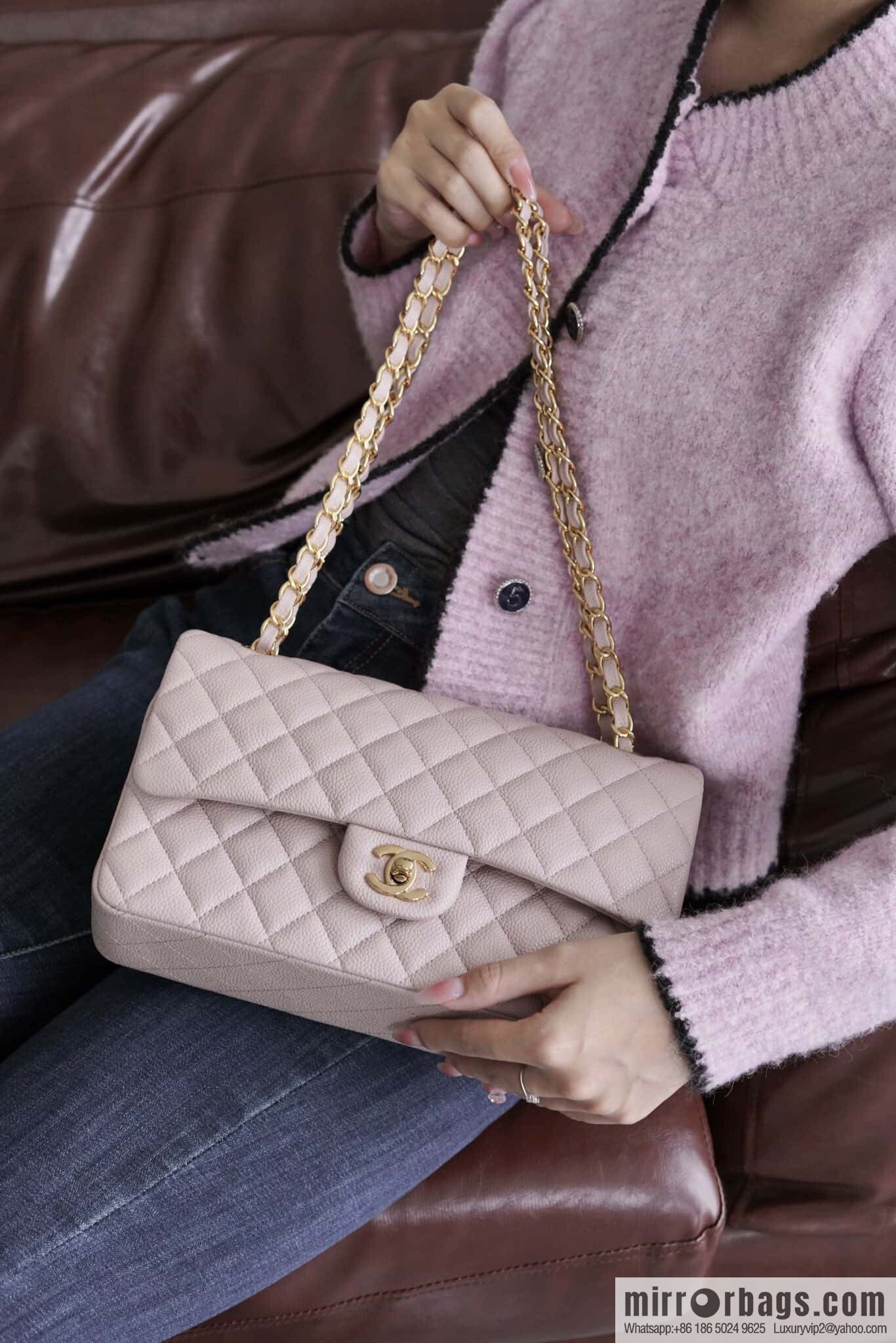 CHANEL 𝐂𝐥𝐚𝐬𝐬𝐢𝐜 𝐅𝐥𝐚𝐩 Medium Classic Cover Bag, Sakura Powder 🌸 A01112