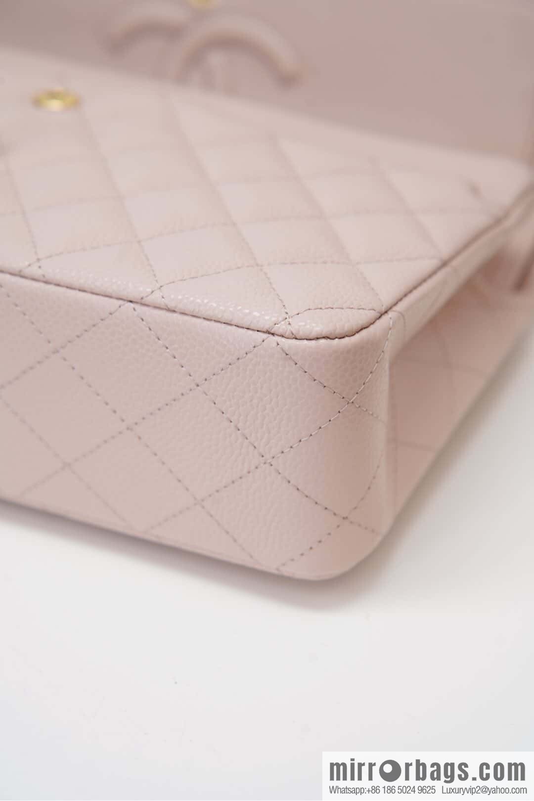 CHANEL 𝐂𝐥𝐚𝐬𝐬𝐢𝐜 𝐅𝐥𝐚𝐩 Medium Classic Cover Bag, Sakura Powder 🌸 A01112