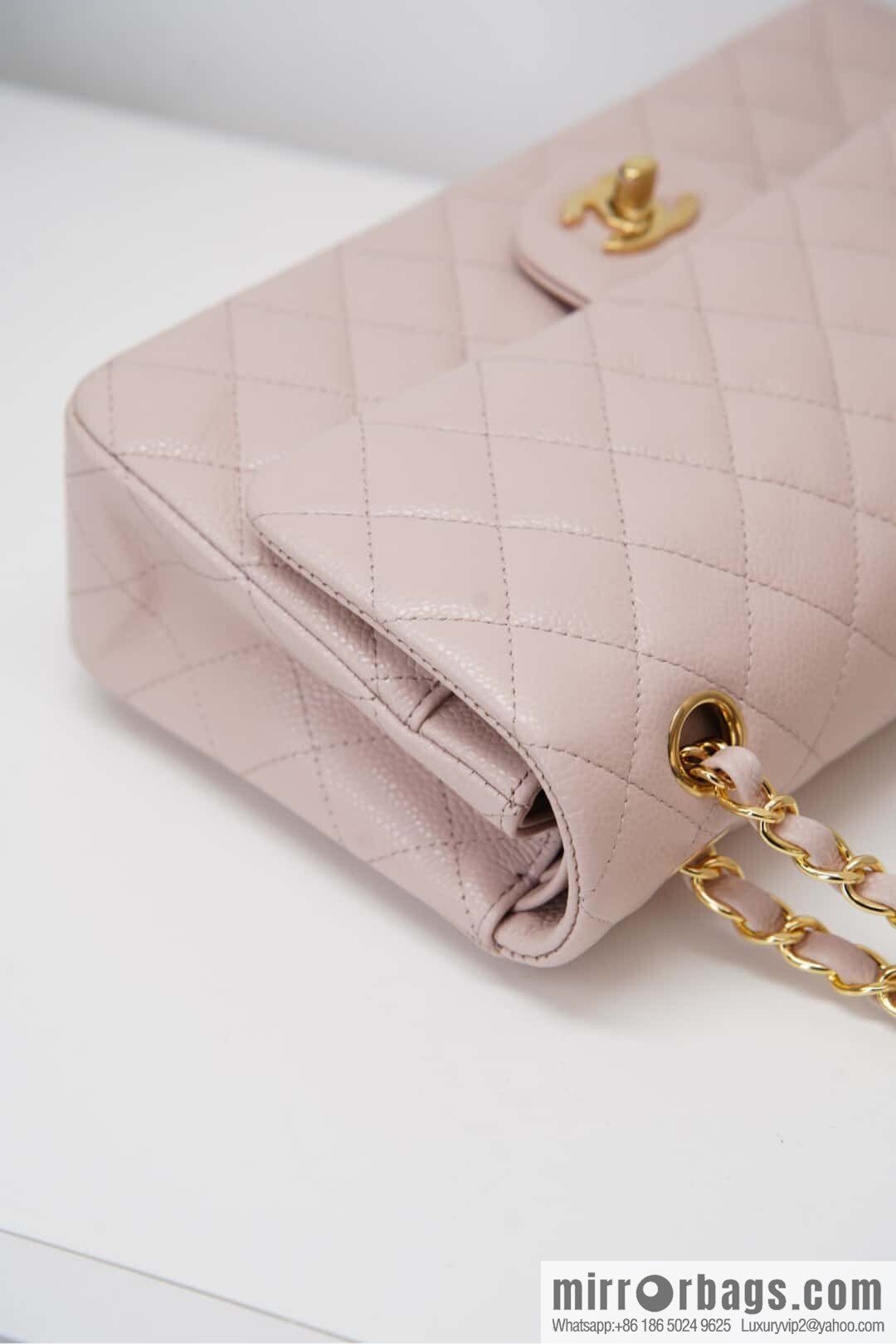 CHANEL 𝐂𝐥𝐚𝐬𝐬𝐢𝐜 𝐅𝐥𝐚𝐩 Medium Classic Cover Bag, Sakura Powder 🌸 A01112