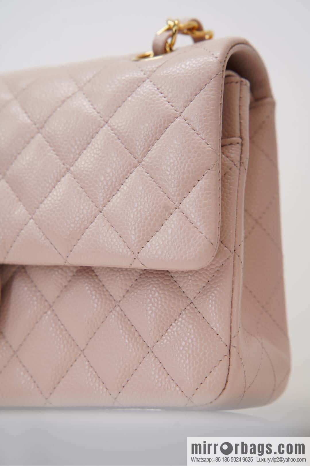 CHANEL 𝐂𝐥𝐚𝐬𝐬𝐢𝐜 𝐅𝐥𝐚𝐩 Medium Classic Cover Bag, Sakura Powder 🌸 A01112