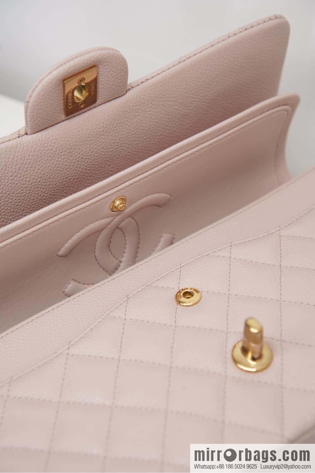 CHANEL 𝐂𝐥𝐚𝐬𝐬𝐢𝐜 𝐅𝐥𝐚𝐩 Medium Classic Cover Bag, Sakura Powder 🌸 A01112