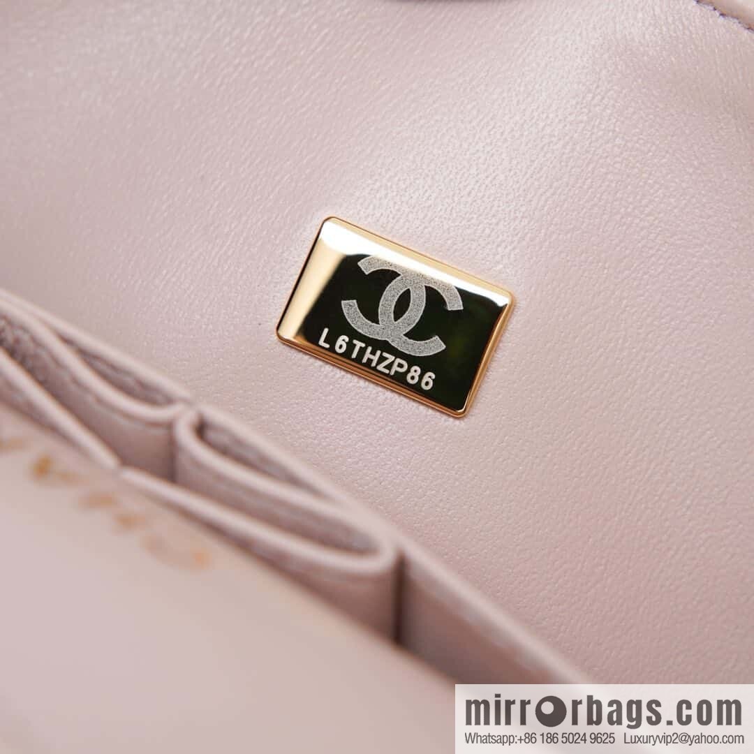 CHANEL 𝐂𝐥𝐚𝐬𝐬𝐢𝐜 𝐅𝐥𝐚𝐩 Medium Classic Cover Bag, Sakura Powder 🌸 A01112