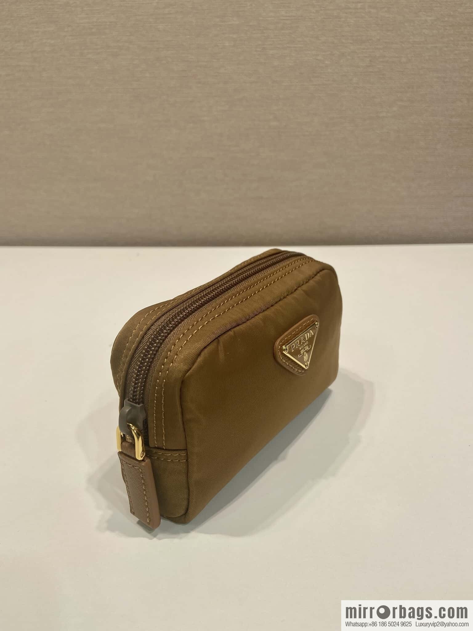 PRADA 🎉 small hand bag 🎉 1NA339 new color🎉🎉